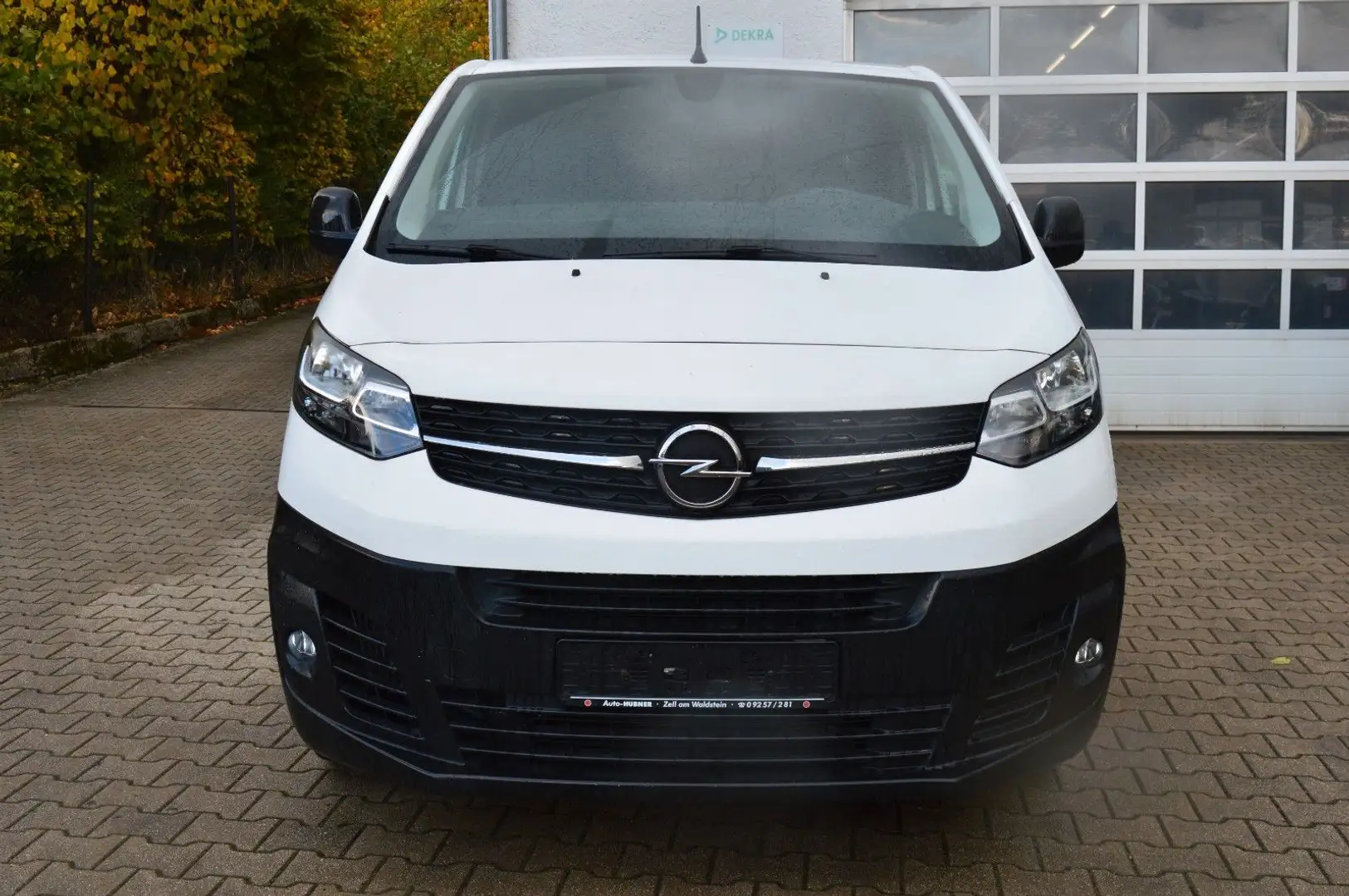 Opel Vivaro Kasten Edition/AHK/NAVI Weiß - 2