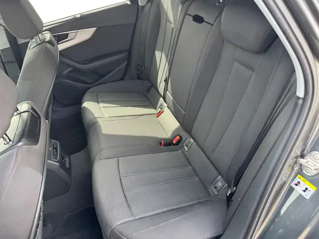 Audi A4 view 10