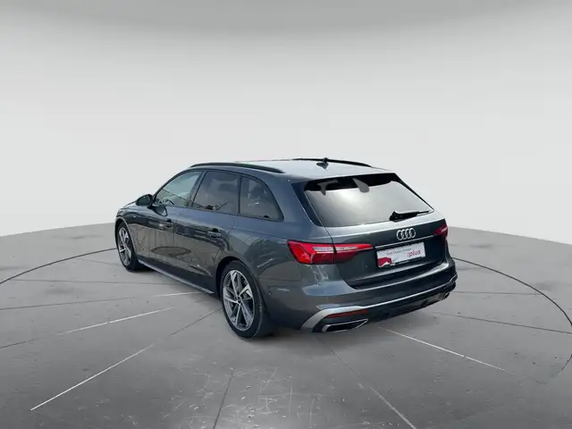 Audi A4 view 3