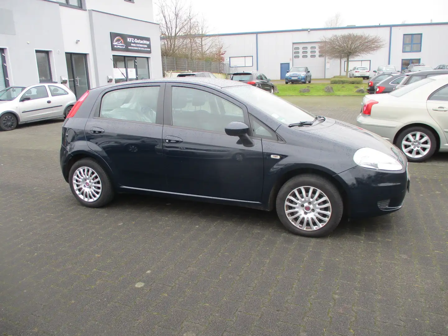 Fiat Grande Punto 1.4 8V Active Klima 5 Türig Tüv 11/2024 Bleu - 2