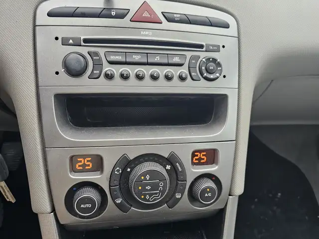 Peugeot 308 view 15