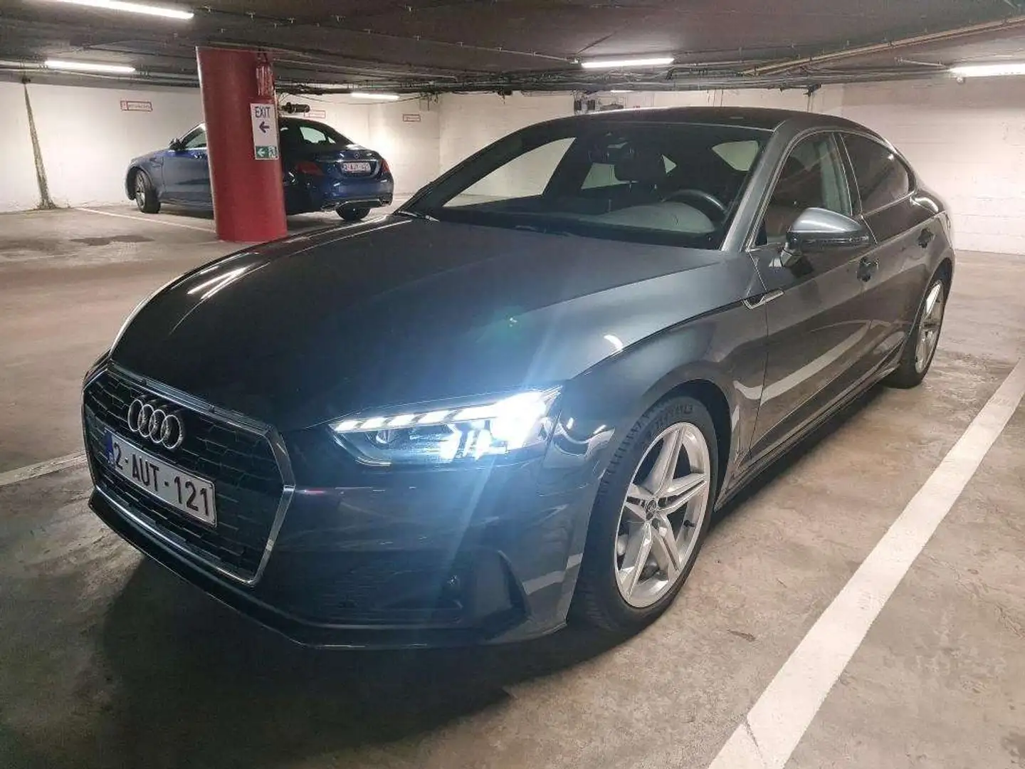 Audi A5 SB 35TFSi STronic EUR6dT *CUIR-PANO-MATRIX-CRUISE* Grijs - 2