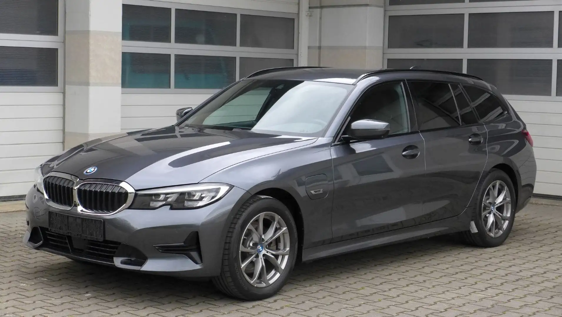 BMW 320 eTouring Sport Line/360°Kamera/ACC/HiFi/+++ Gris - 1