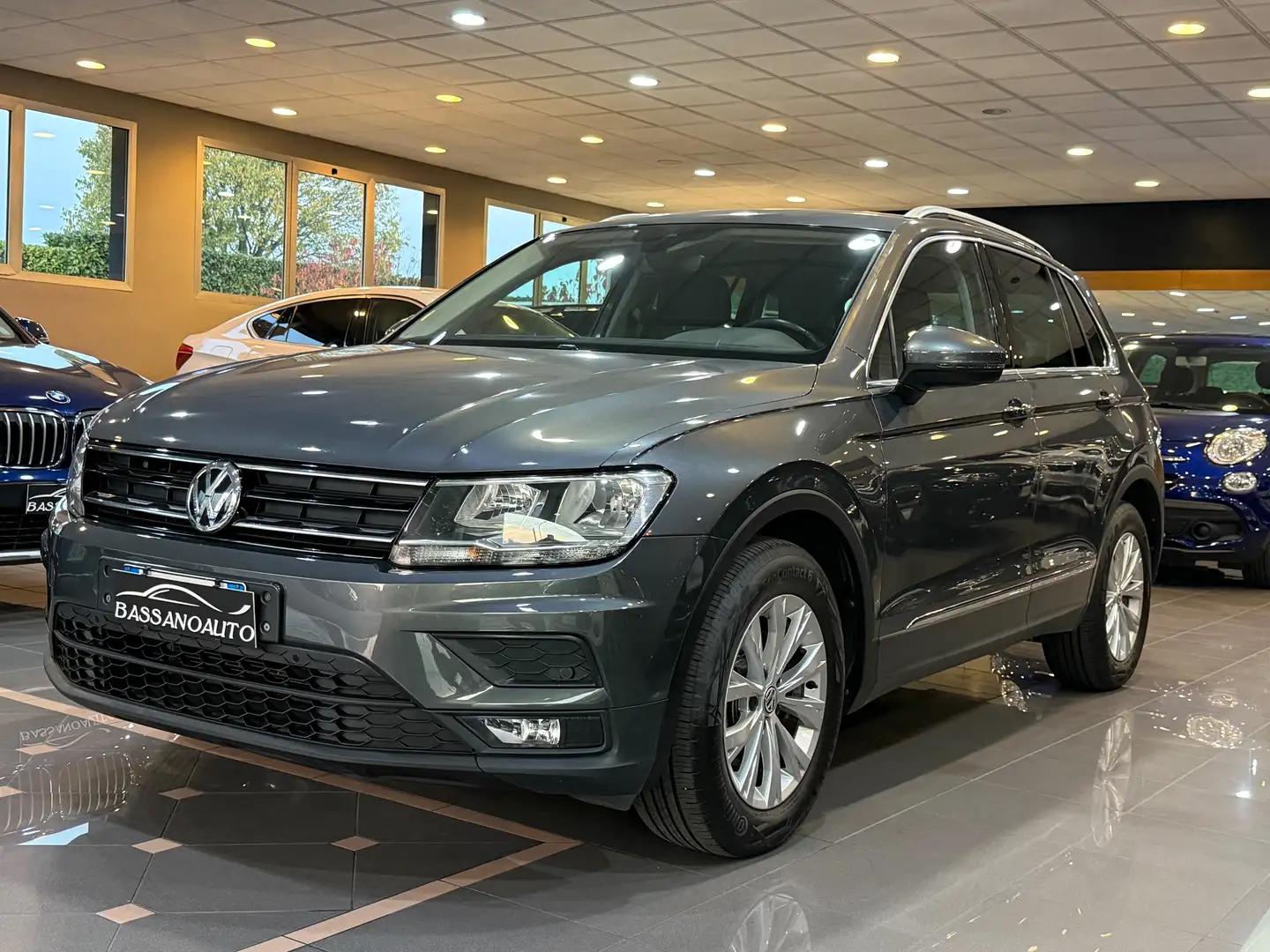 Volkswagen Tiguan 2.0 tdi Sport 150cv dsg 99.000 KM!! Gris - 1