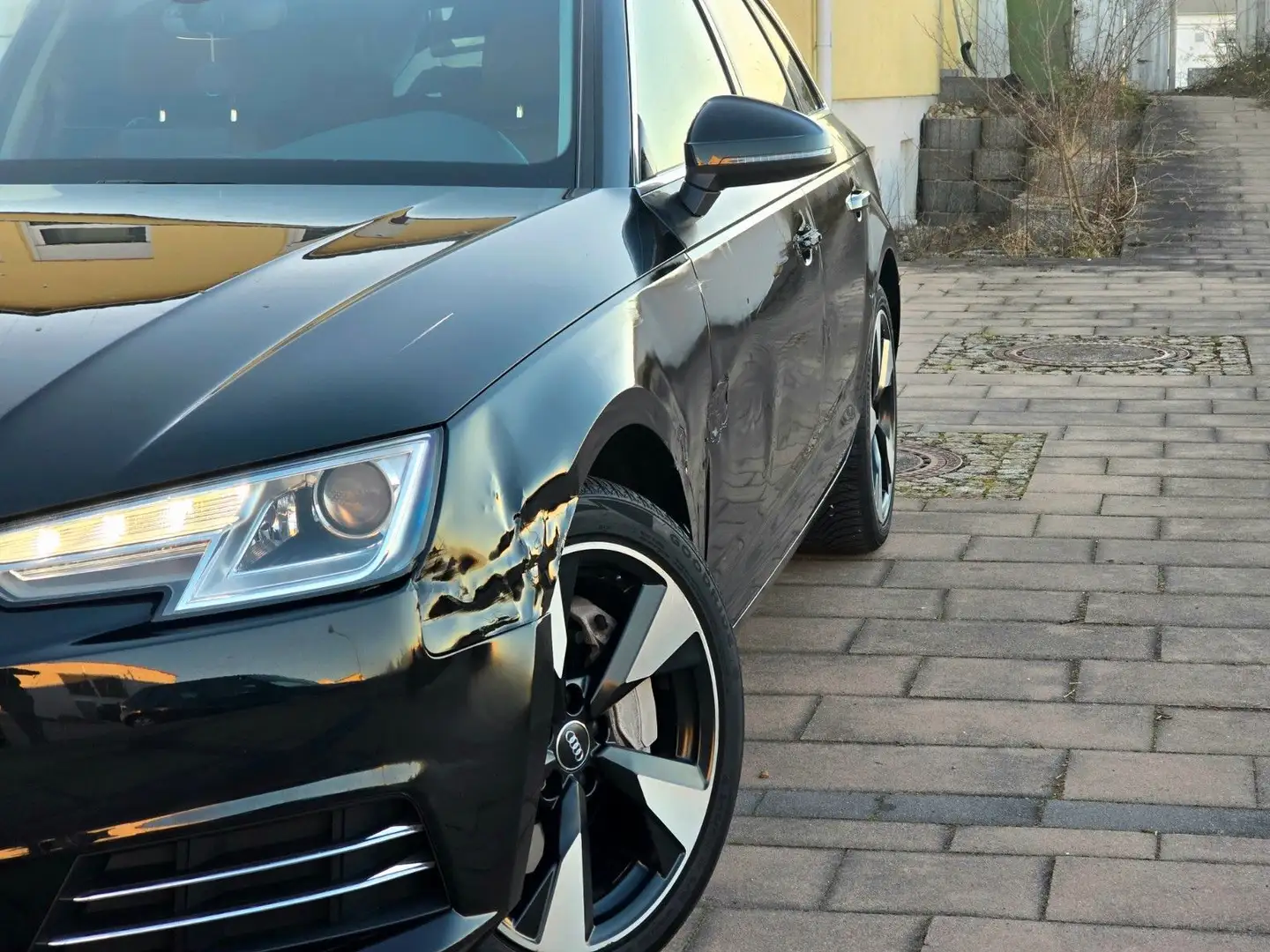 Audi A4 Avant Quattro Sport STREIFSCHADEN! FAHRBEREIT Zwart - 2