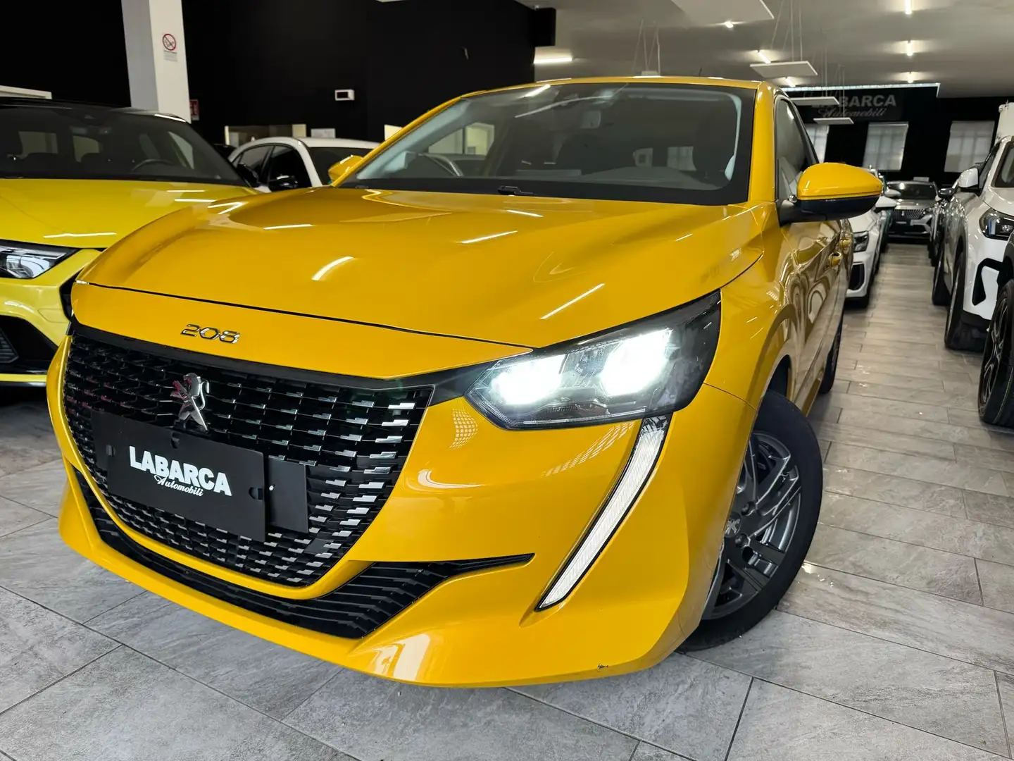 Peugeot 208 208 1.2 puretech Active s Giallo - 1