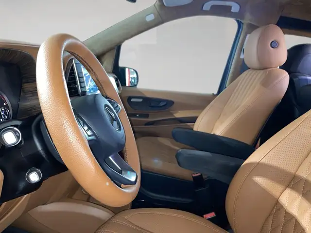 Mercedes-Benz Vito view 4