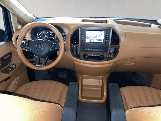 Mercedes-Benz Vito view 5