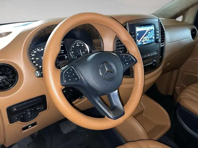 Mercedes-Benz Vito view 8