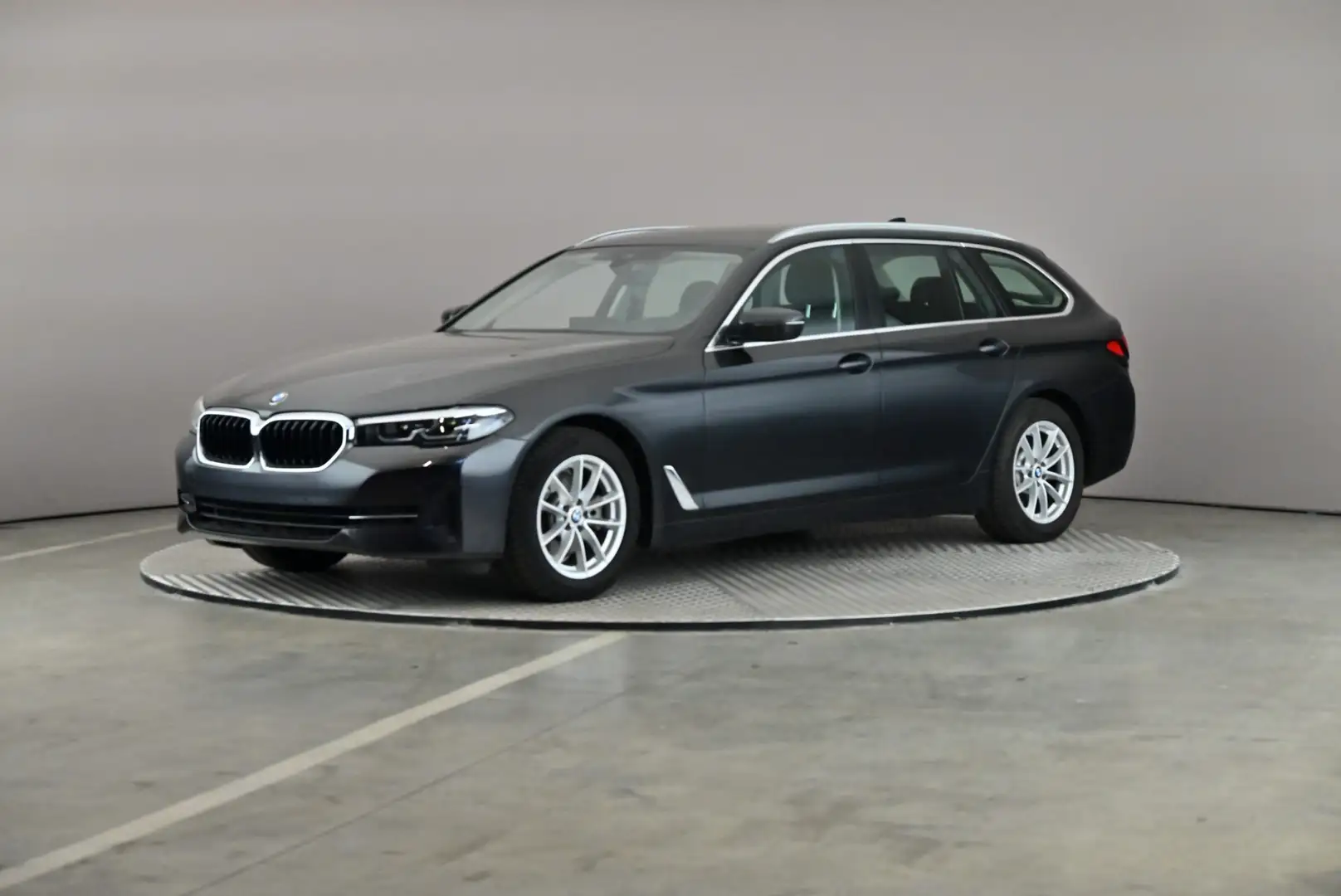 BMW 520 5 Touring 520dA xDrive Business LEDER/CUIR LED GPS Gris - 1
