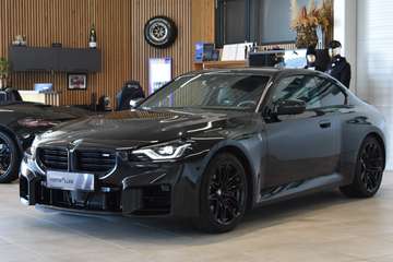 //BlackonBlack //Carbon