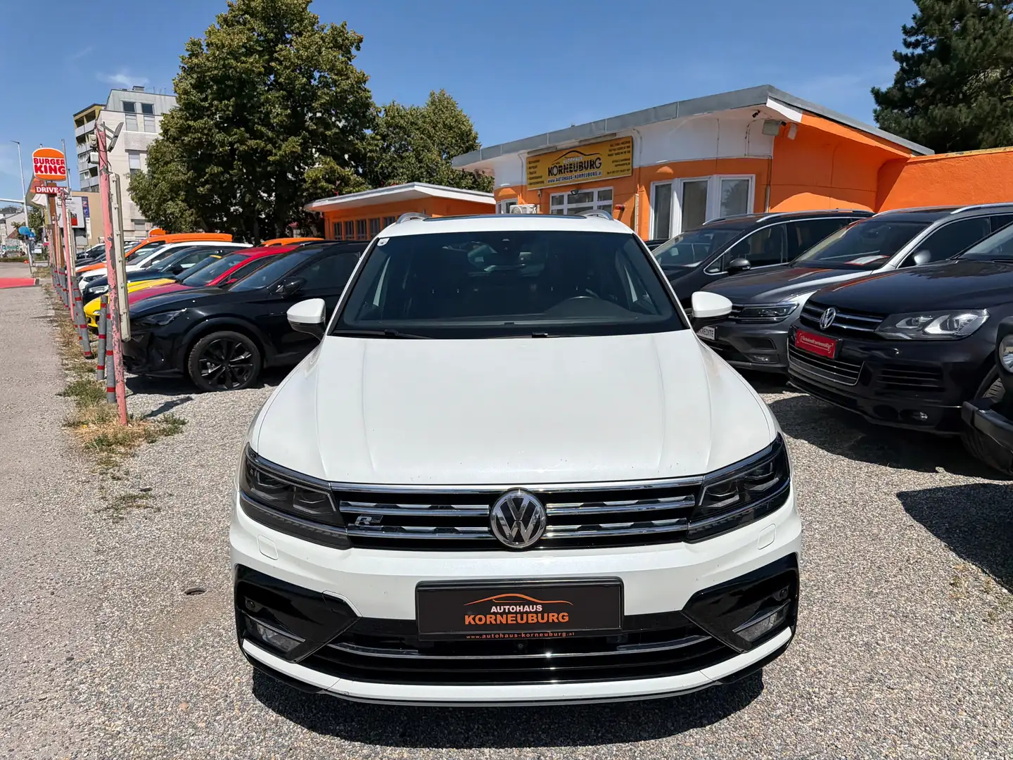 Volkswagen Tiguan ///R-Line *360° Kamera*Panoramadach*Navi*AHV* Weiß - 2