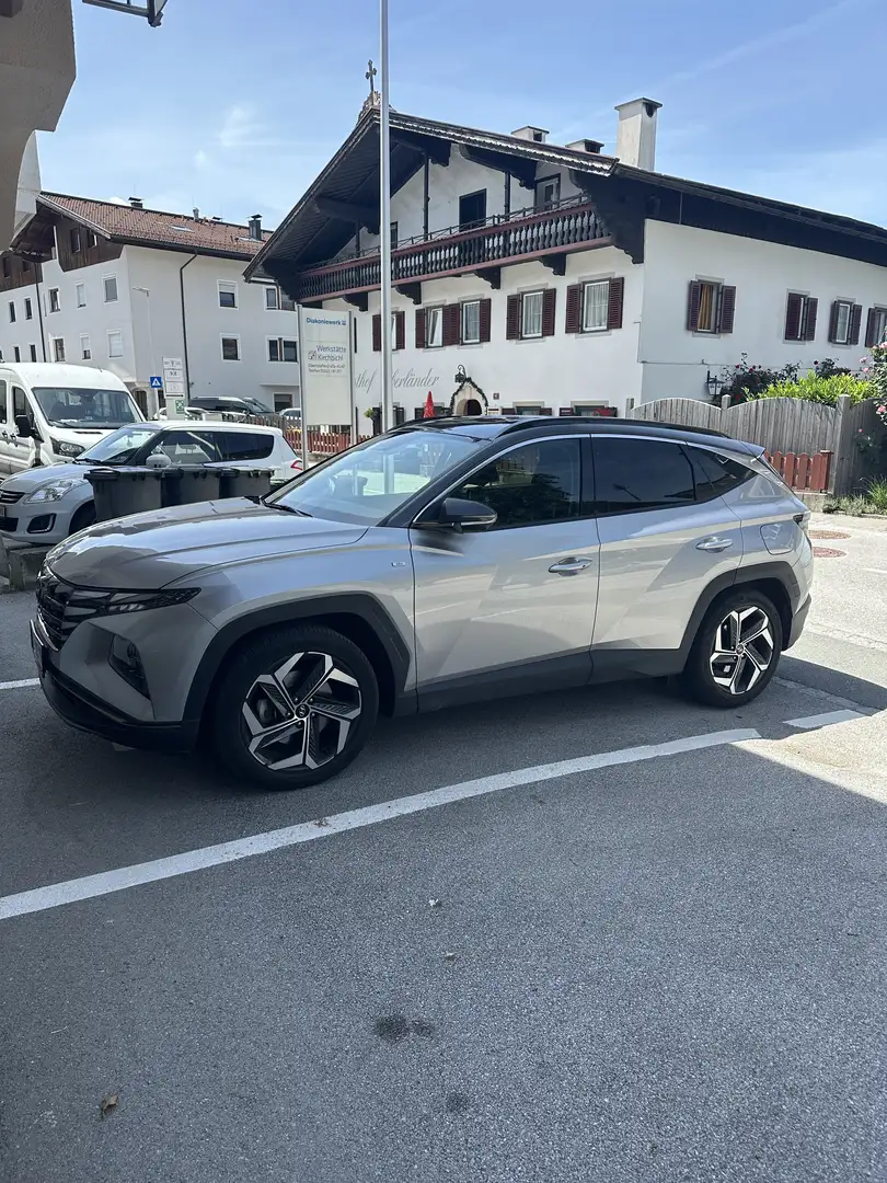 Hyundai TUCSON 1,6 CRDI 4WD !!! MOTOR macht Geräusche !!! Silber - 1