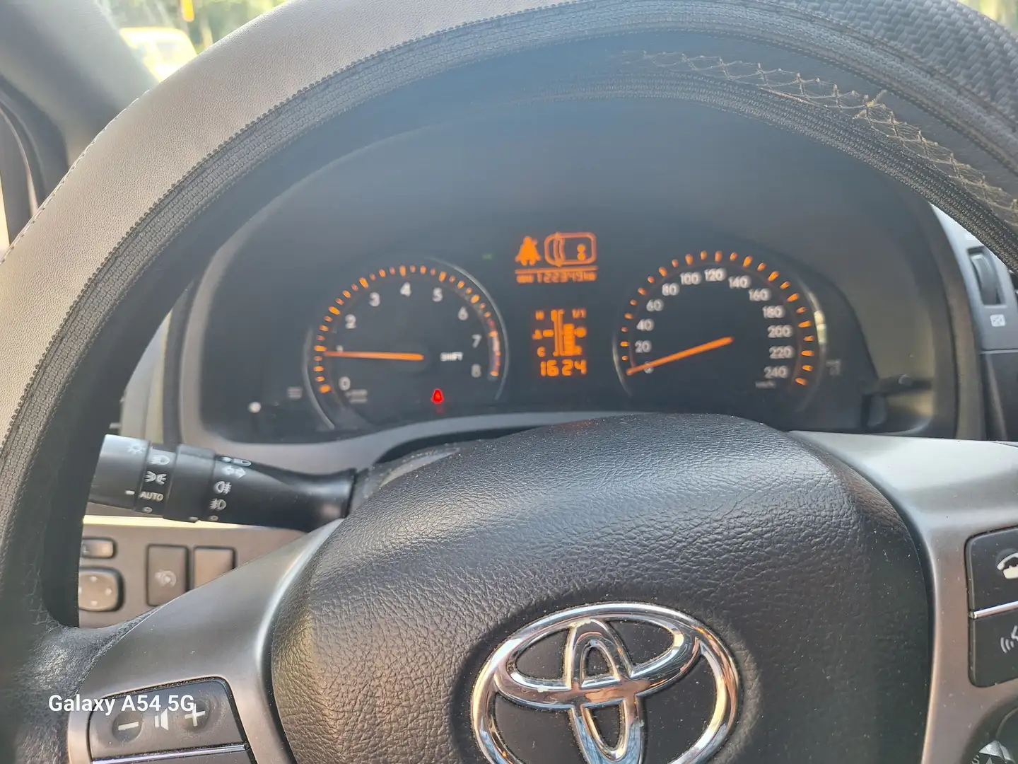 Toyota Avensis Avensis Combi 1.8 Executive Silber - 2