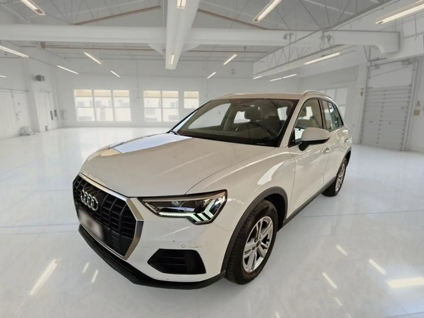 Audi Q3 35 TDI Business - 1