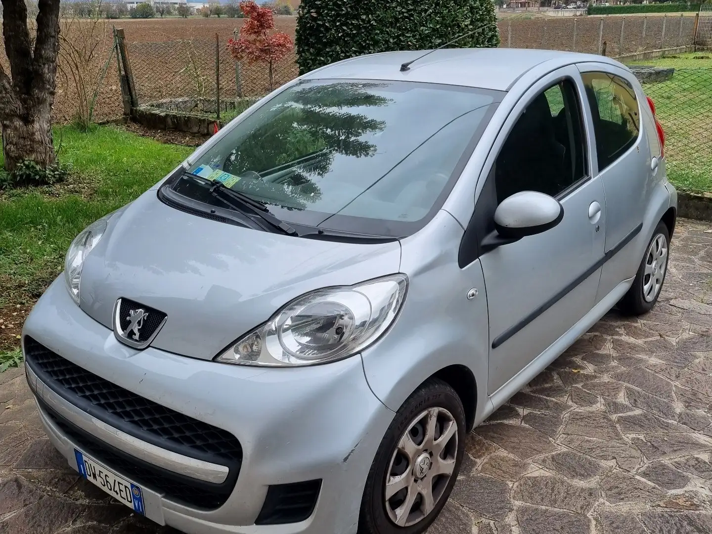 Peugeot 107 1.0 12v Access (desir) 3p FL Grigio - 2