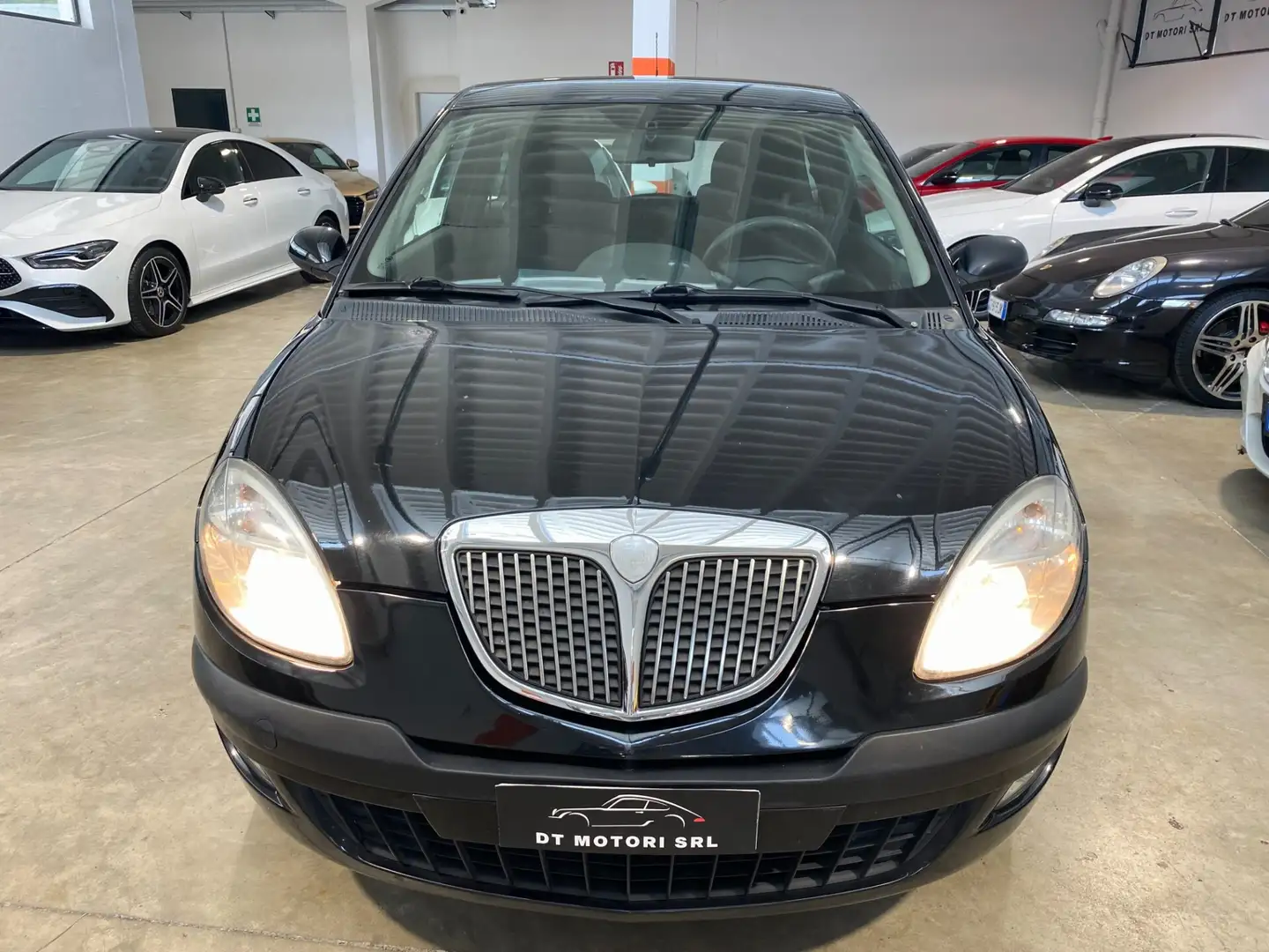 Lancia Ypsilon 1.2 16V Platino Nero - 2