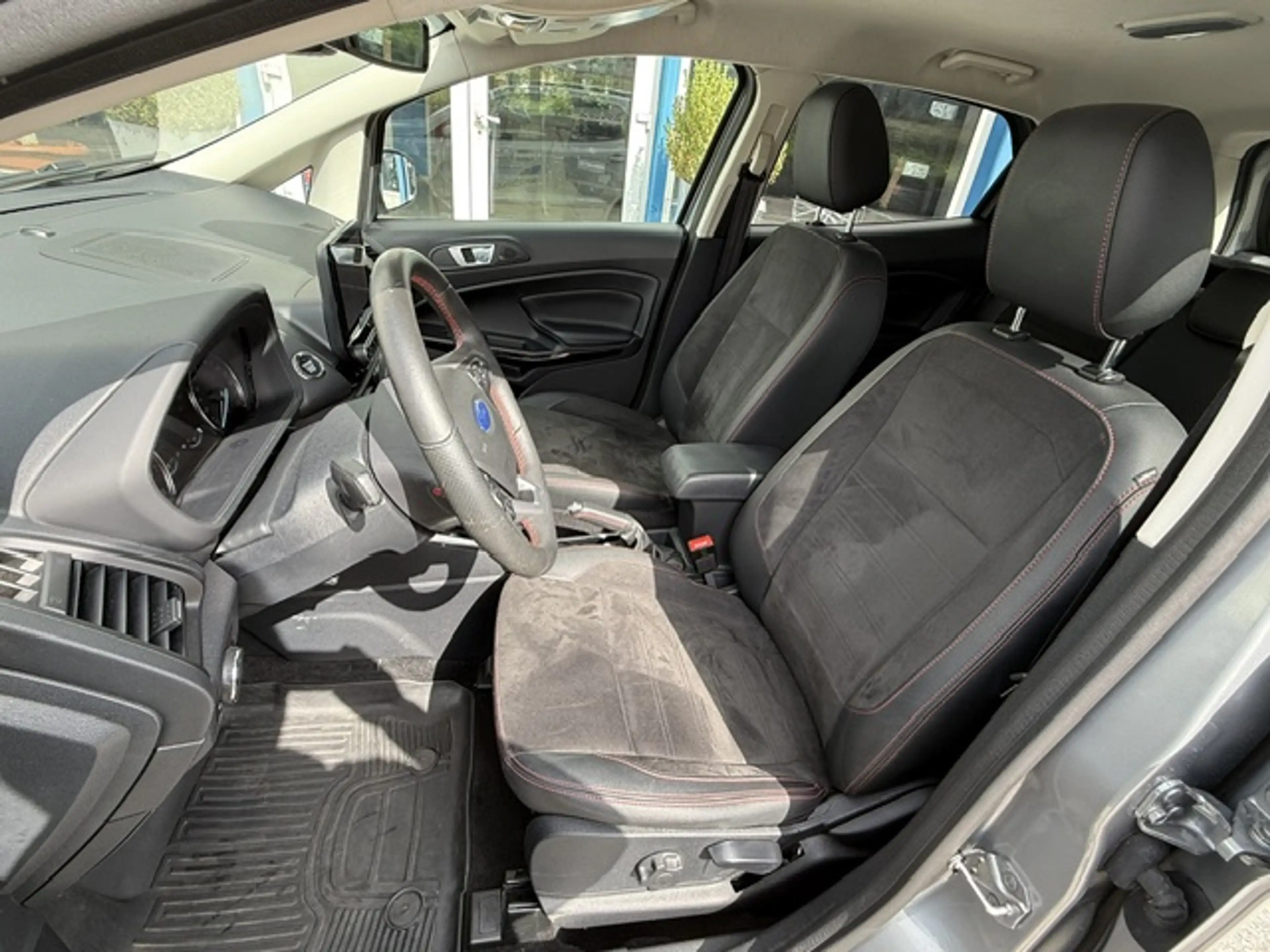 Ford EcoSport EcoSport 1,0 EcoBoost ST-Line ST-Line — photo 10
