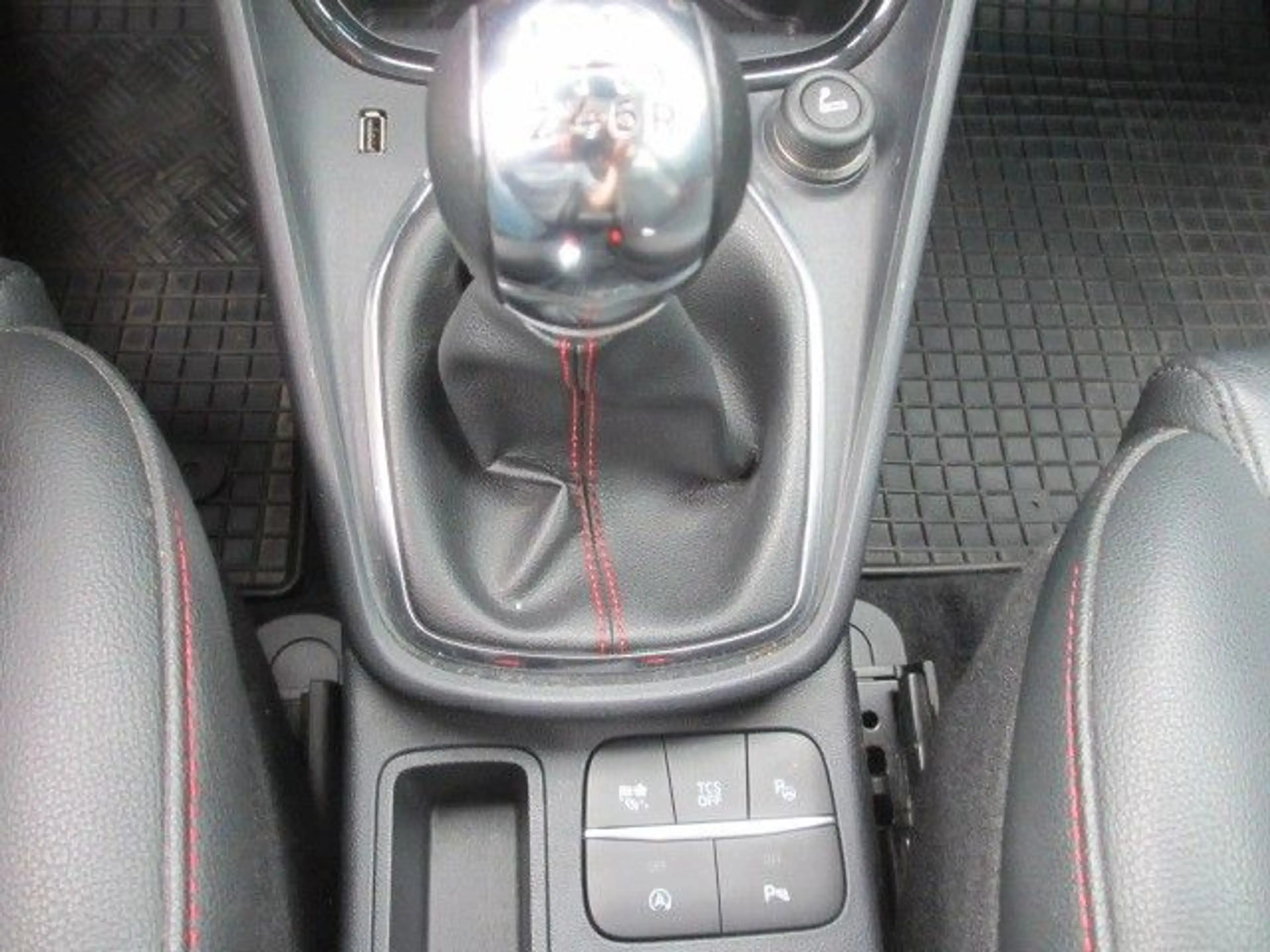 Ford Puma ST-Line X MHEV, Top-Ausstattung — photo 22