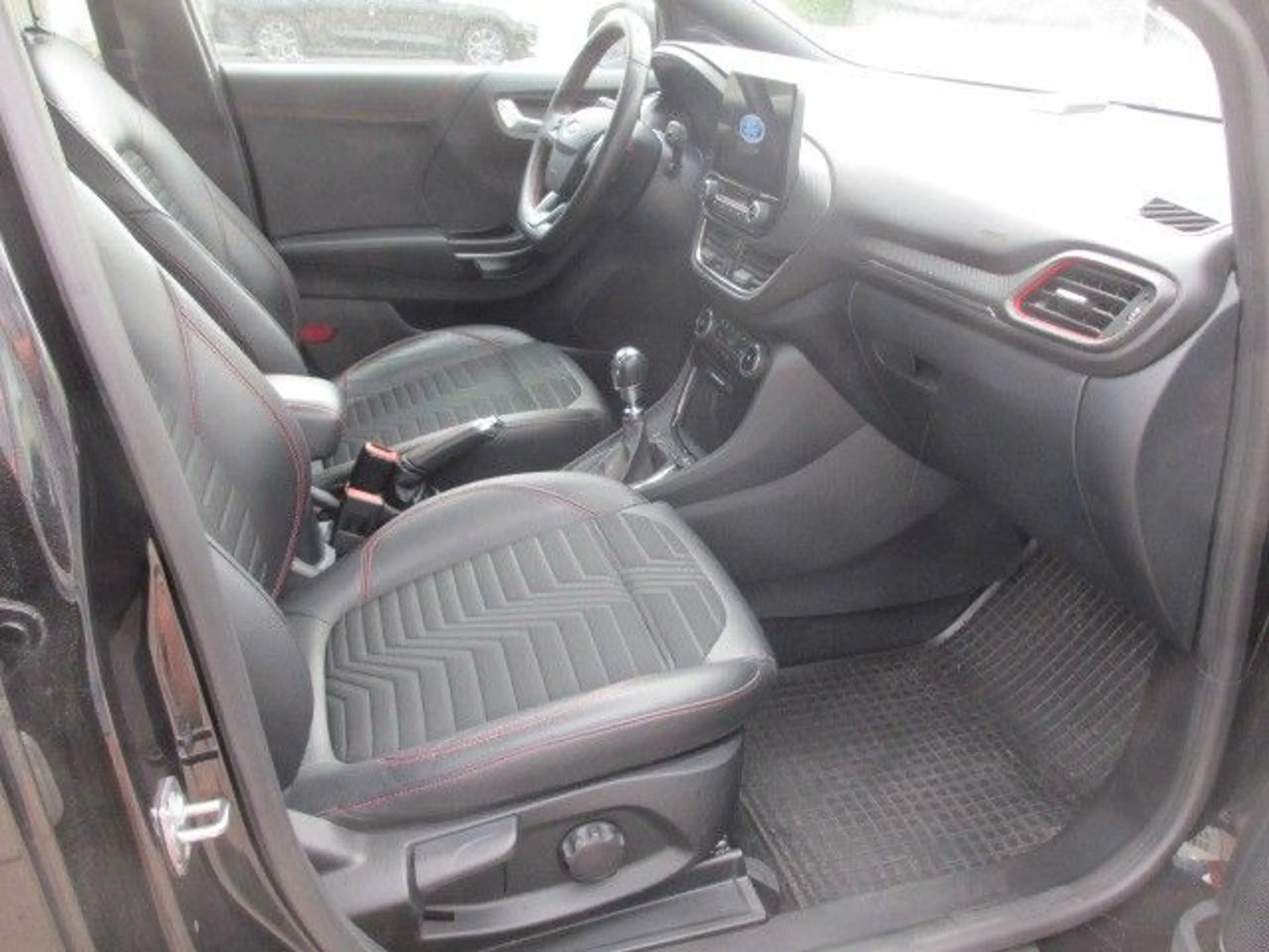 Ford Puma ST-Line X MHEV, Top-Ausstattung — photo 23