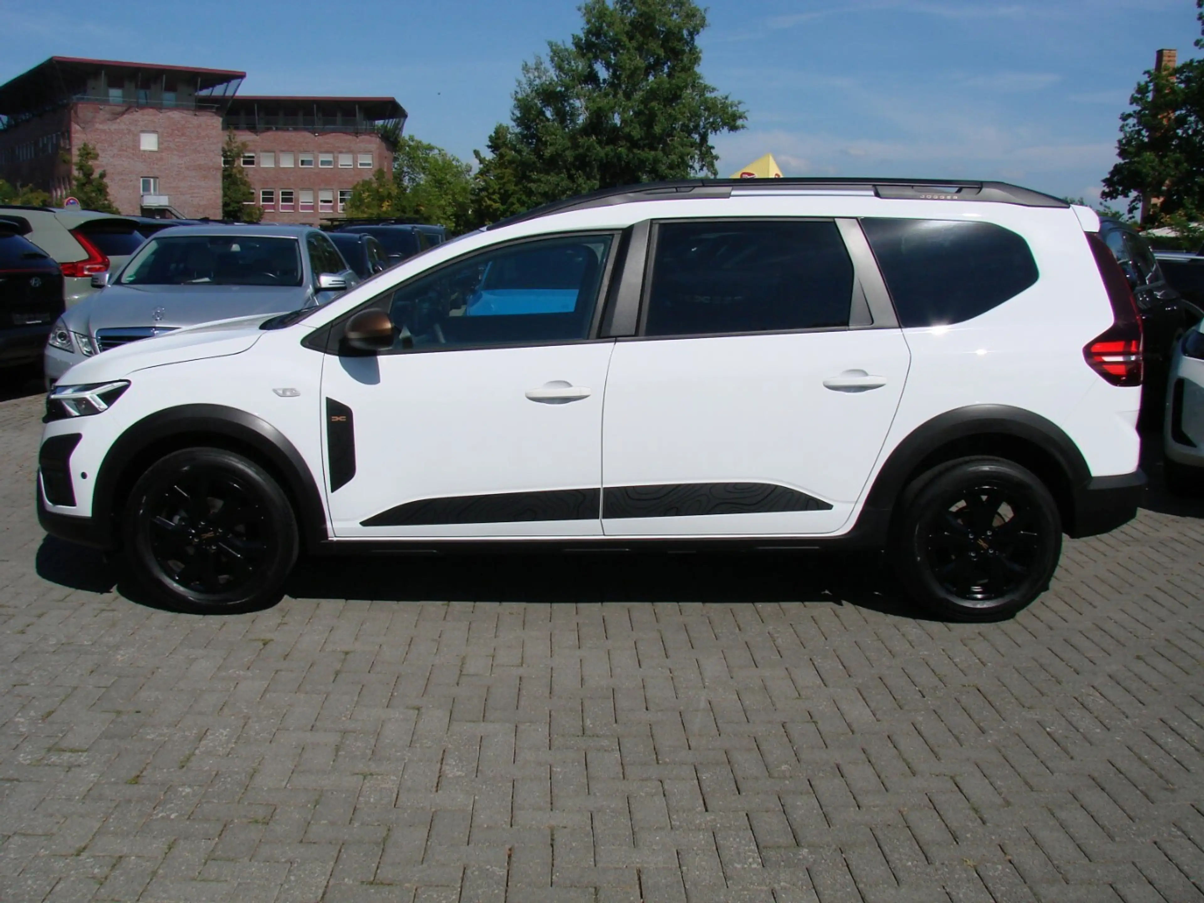 Dacia Jogger 1.0TCe Extreme LED AHK Tempomat Navi Kamera — photo 5