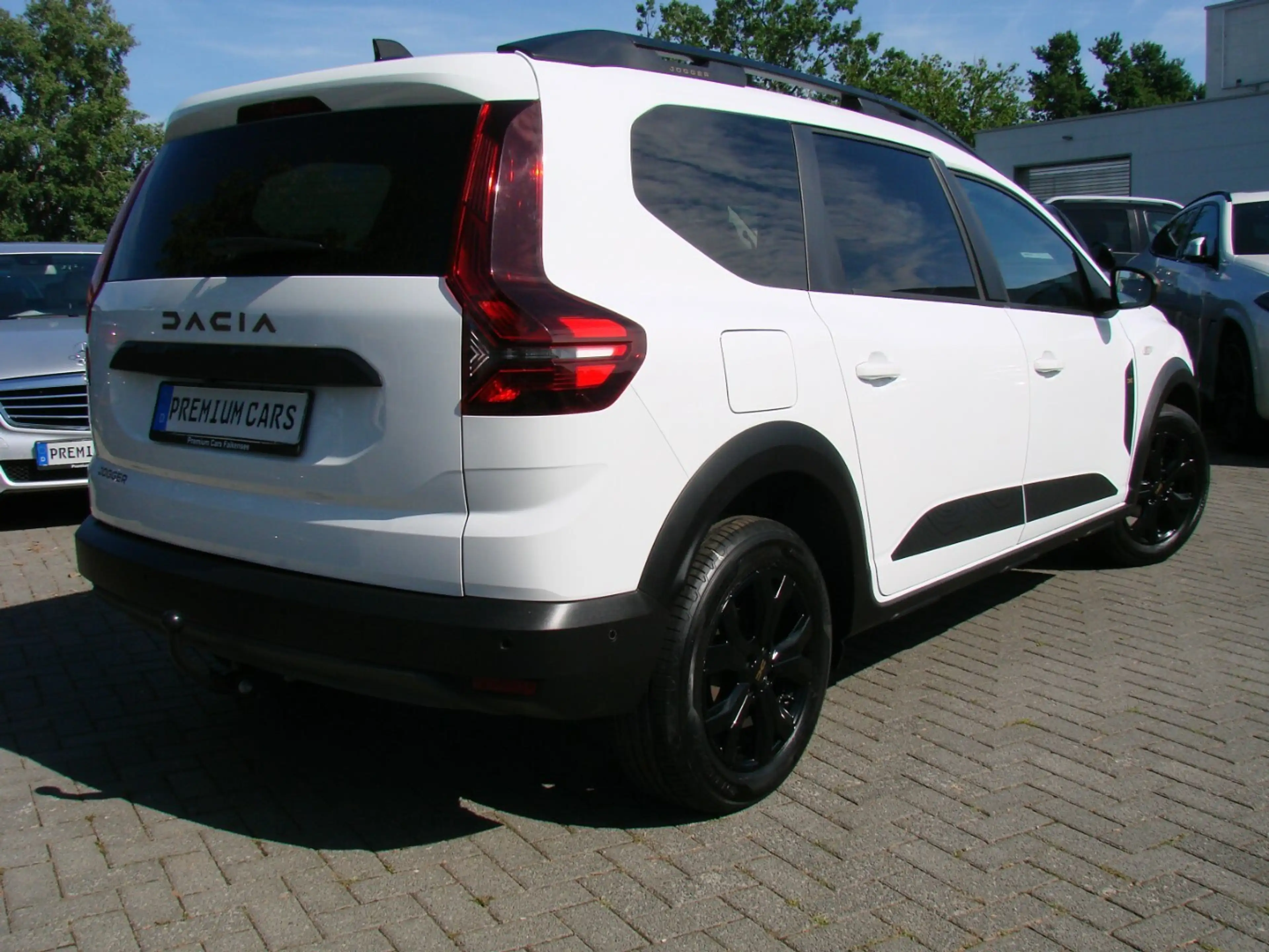 Dacia Jogger 1.0TCe Extreme LED AHK Tempomat Navi Kamera — photo 3