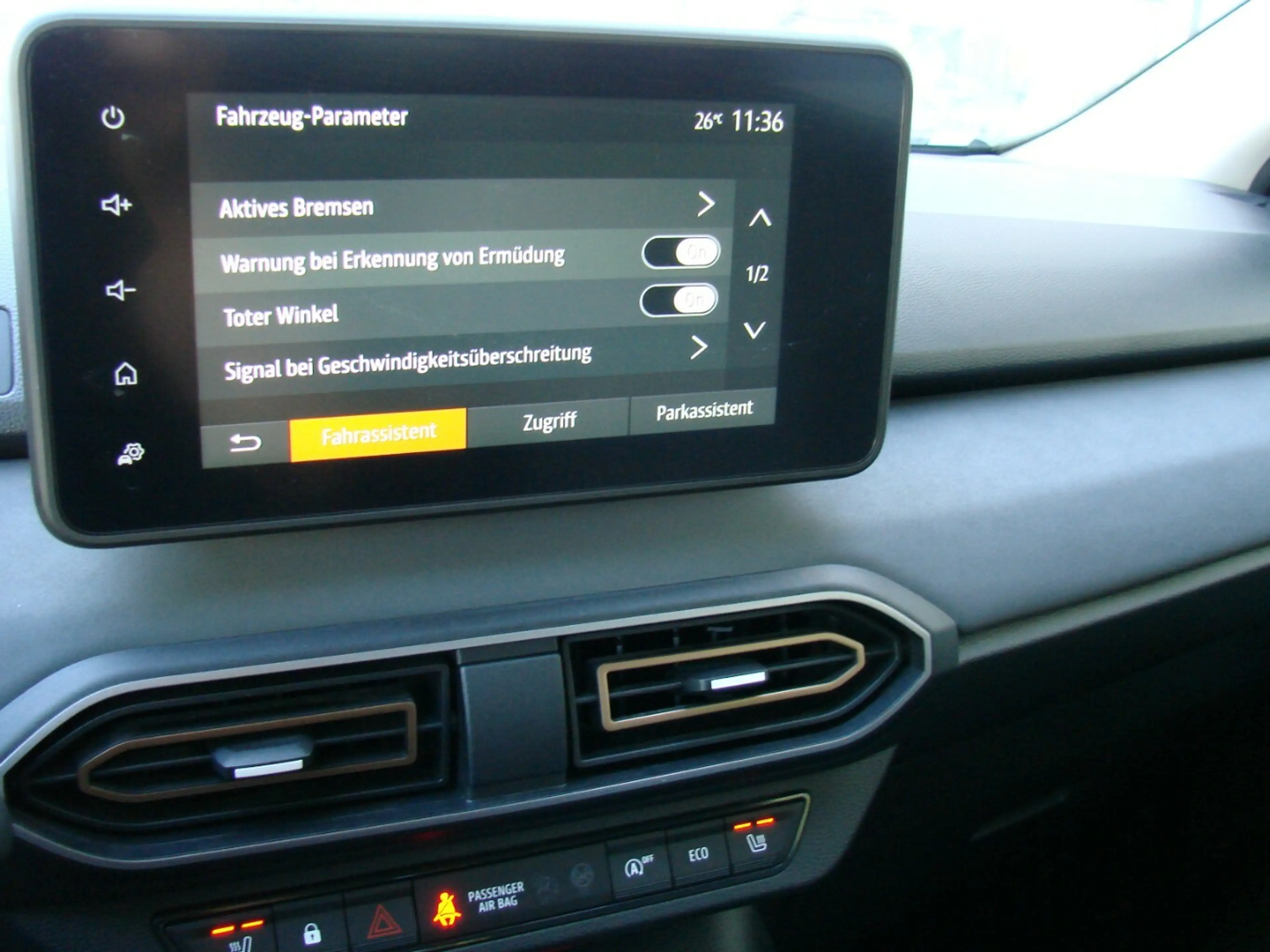 Dacia Jogger 1.0TCe Extreme LED AHK Tempomat Navi Kamera — photo 12