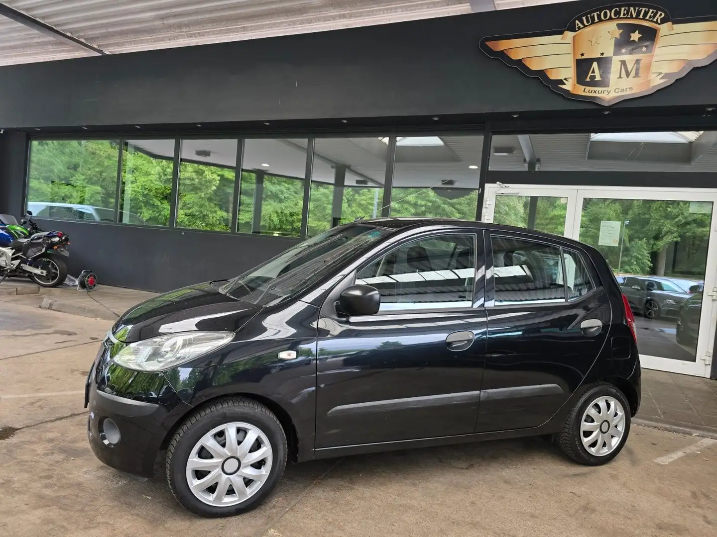 Hyundai i10 1.1 12V Edition+ BLACK/AW-Reifen/SERVICE-NEU Чорний - 2