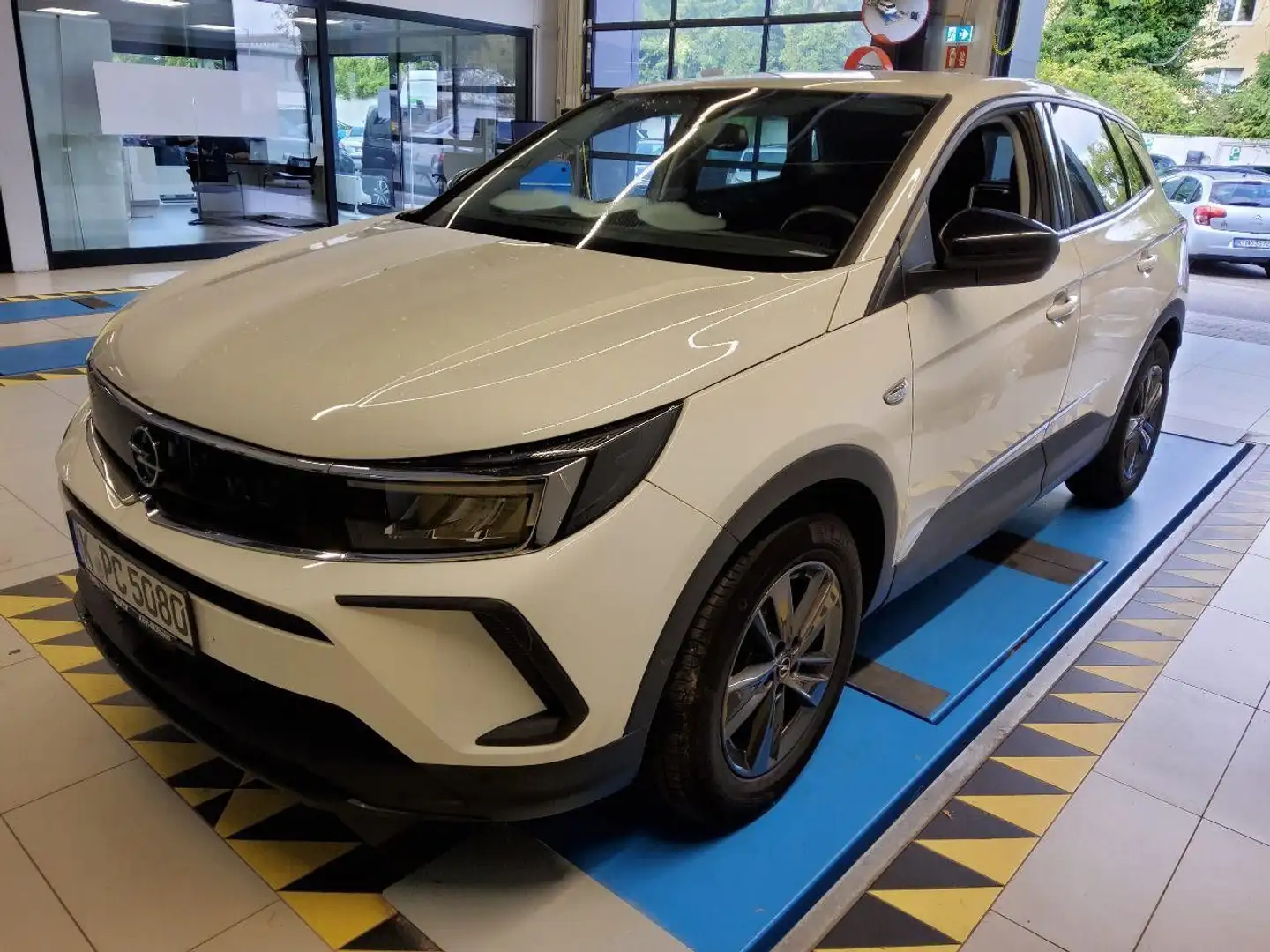 Opel Grandland X Grandland 1.5 D[Euro6d] AT8 Business Edition Wit - 1