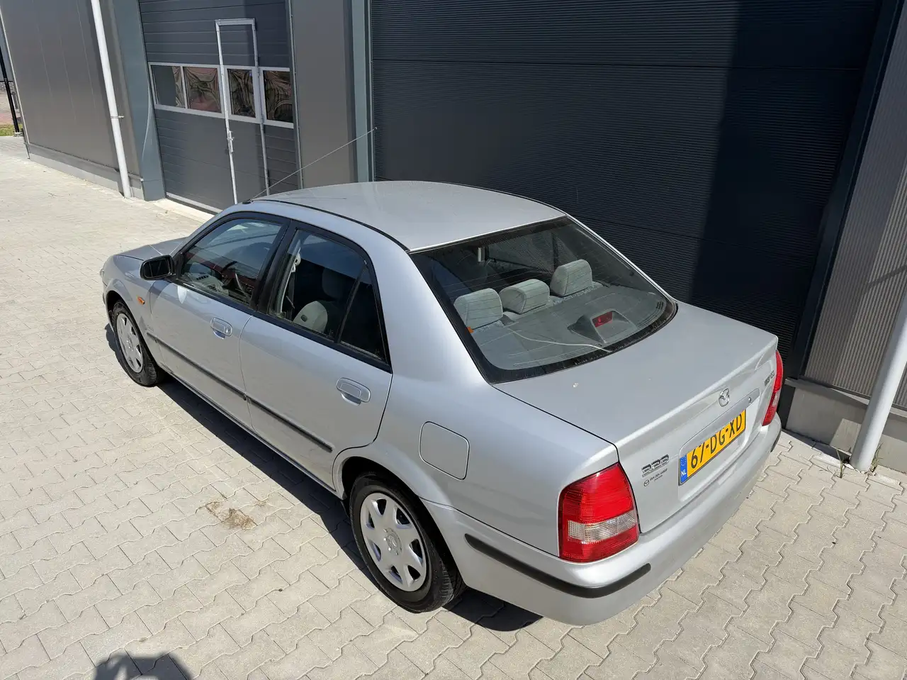 Mazda 323 1.5i GLS 1e Eigenaar Uniek 64dkm Youngtimer, foto 7
