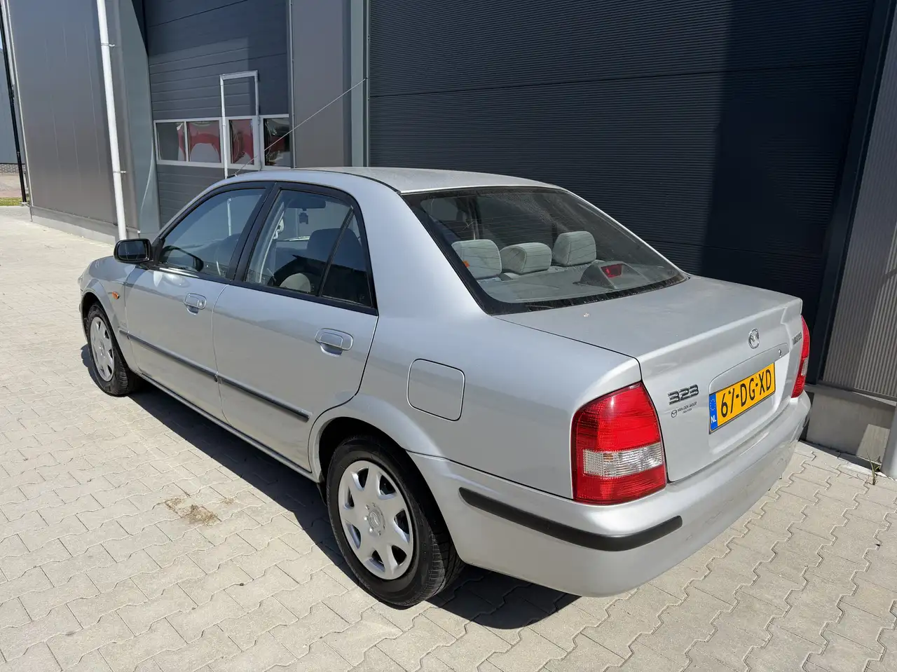 Mazda 323 1.5i GLS 1e Eigenaar Uniek 64dkm Youngtimer, foto 6
