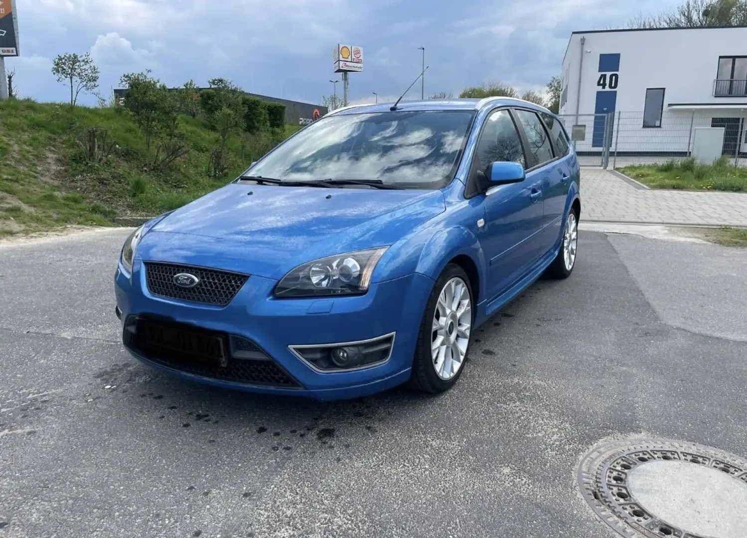 Ford Focus Turnier 2.0 TDCi DPF Style Blau - 1
