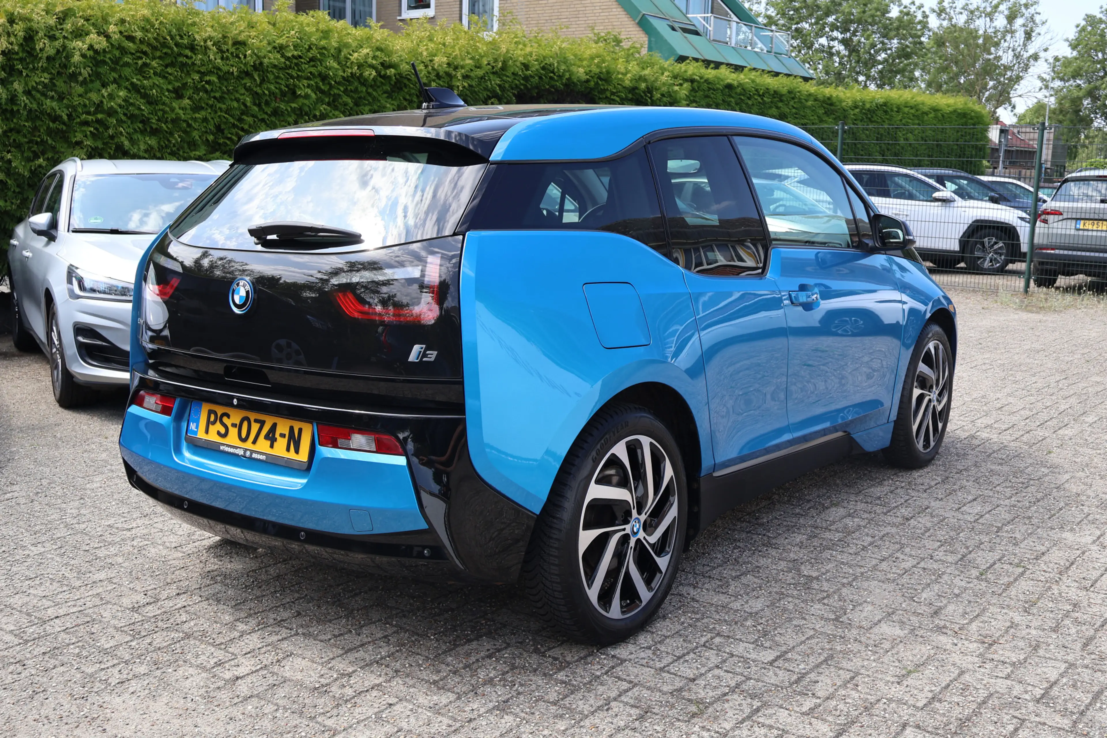 BMW i3 94Ah 33 kWh / Full options / NL-Auto / Soh 86 / B& — photo 2