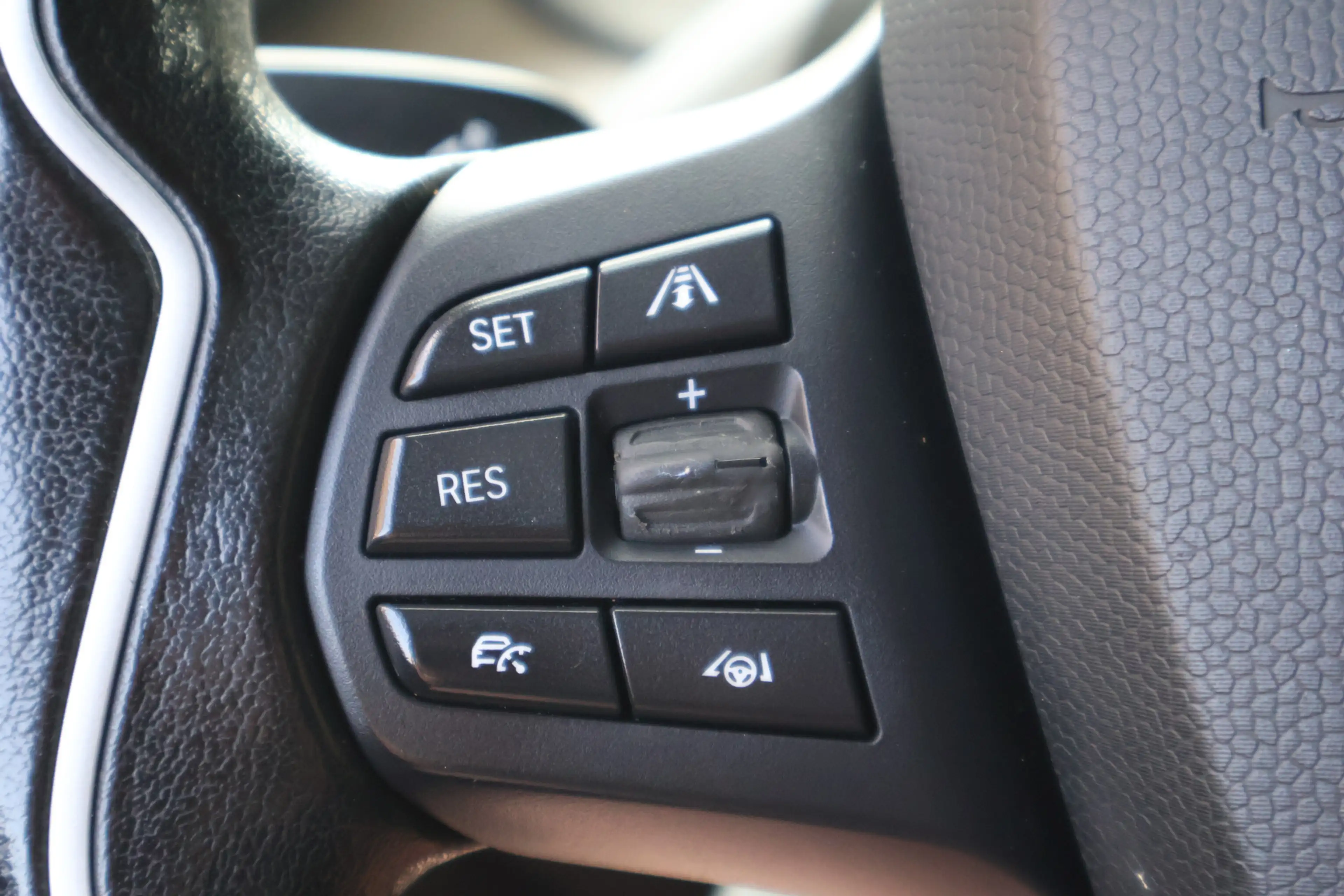 BMW i3 94Ah 33 kWh / Full options / NL-Auto / Soh 86 / B& — photo 24