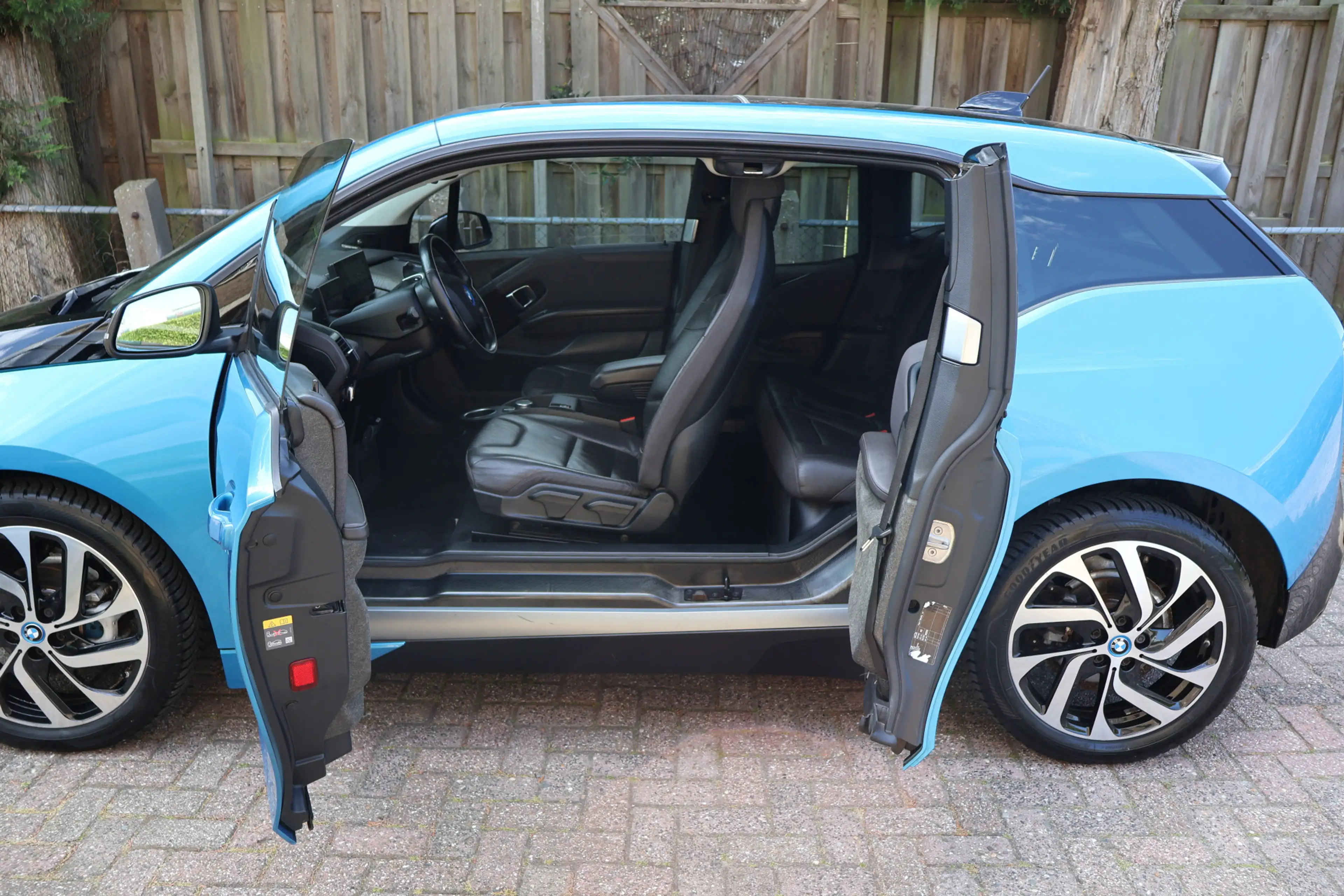 BMW i3 94Ah 33 kWh / Full options / NL-Auto / Soh 86 / B& — photo 18