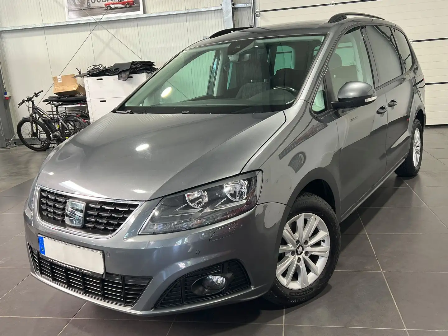 SEAT Alhambra 2.0 TDi Automatik *7-Sitze*Navi*Kamera* Grau - 1
