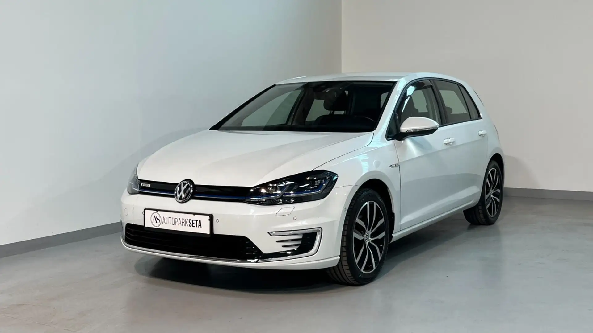 Volkswagen Golf e-Golf VII Lim. 100kw SIDE*ACC*KAM*LED*LANE*AID Weiß - 1