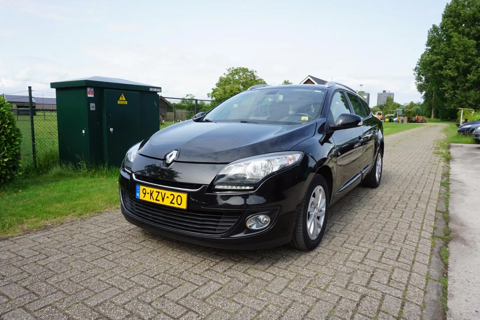 Renault Megane Estate 1.5 dCi Expression navigatie apk juni 2026 Zwart - 2