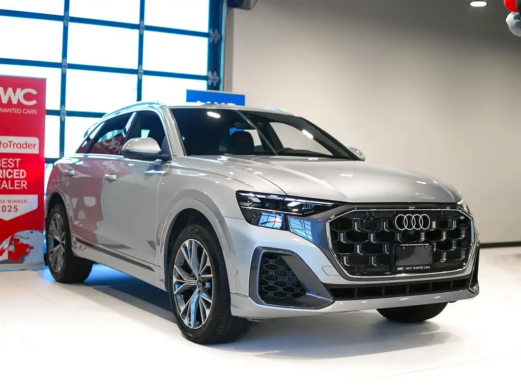 2025 Audi Q8 PROGRESSIV photo 4