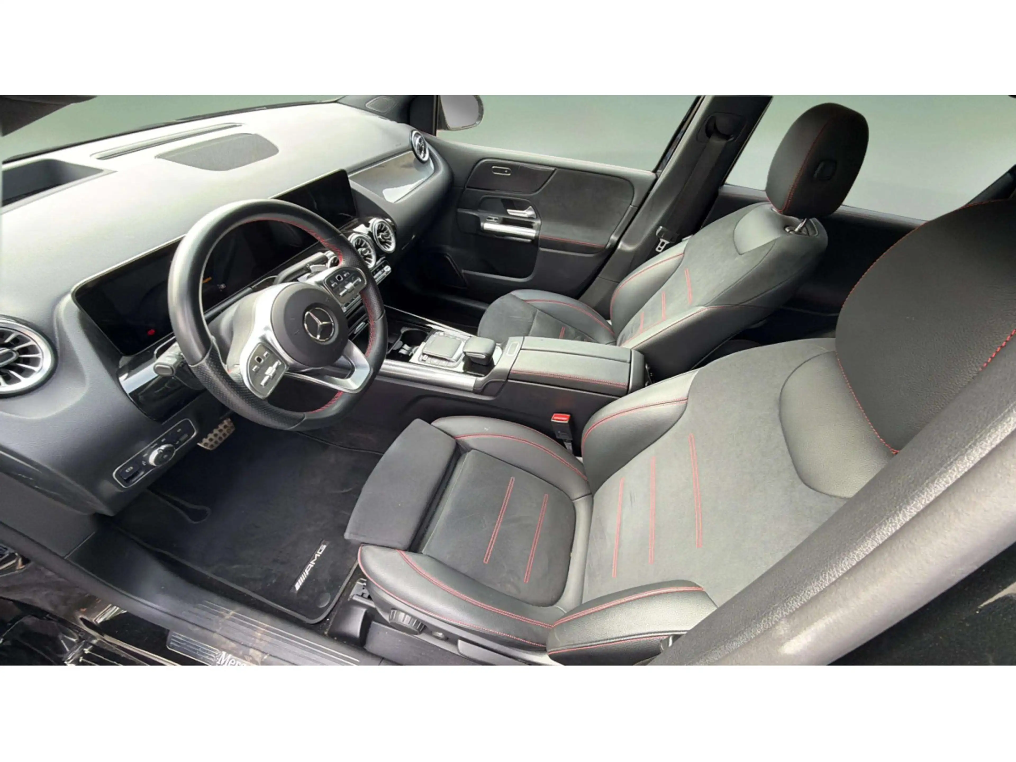 Mercedes-Benz B 220 4Matic AMG Line — photo 9