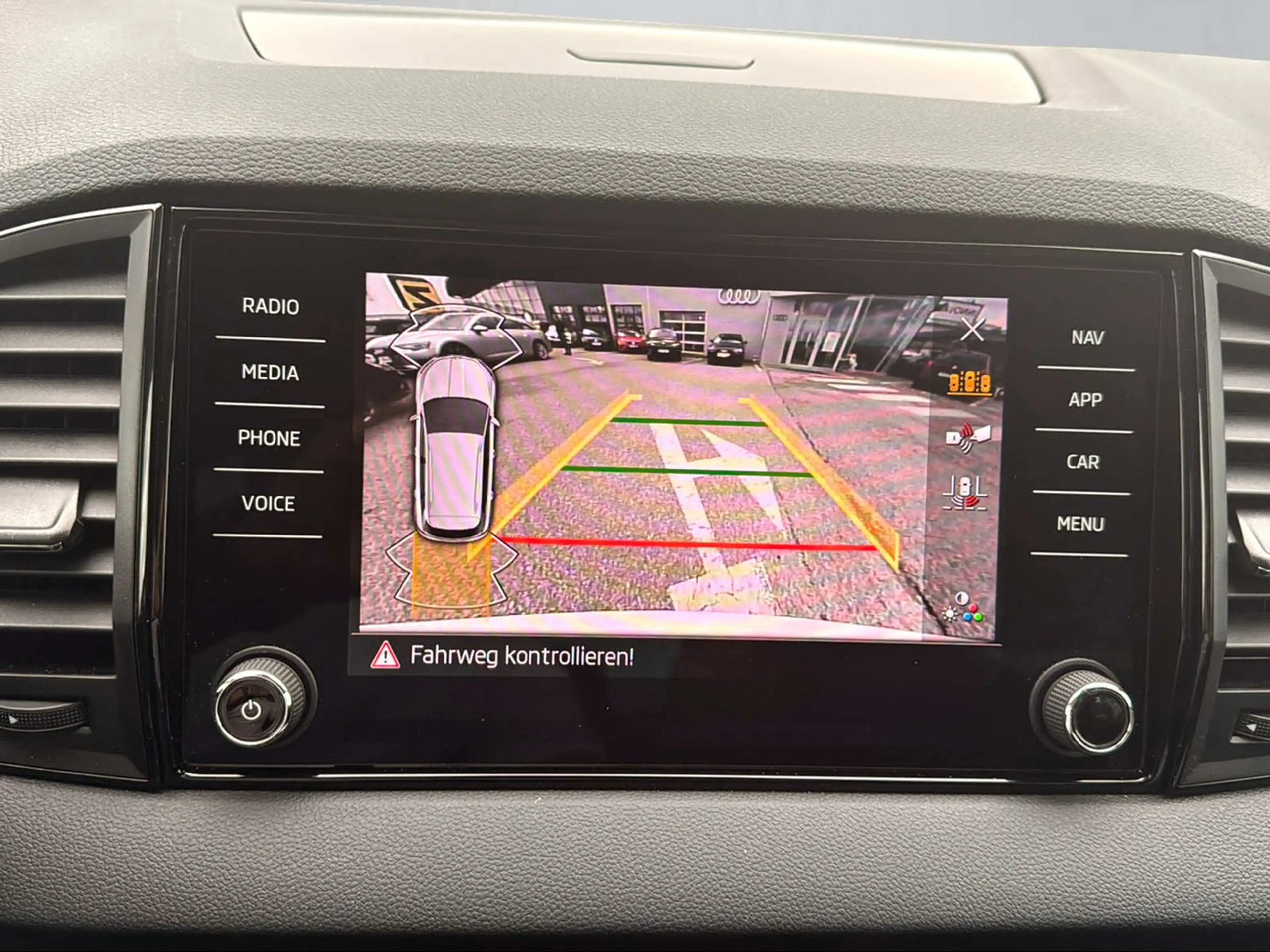 Skoda Karoq Selection TSI DSG ACT — photo 15