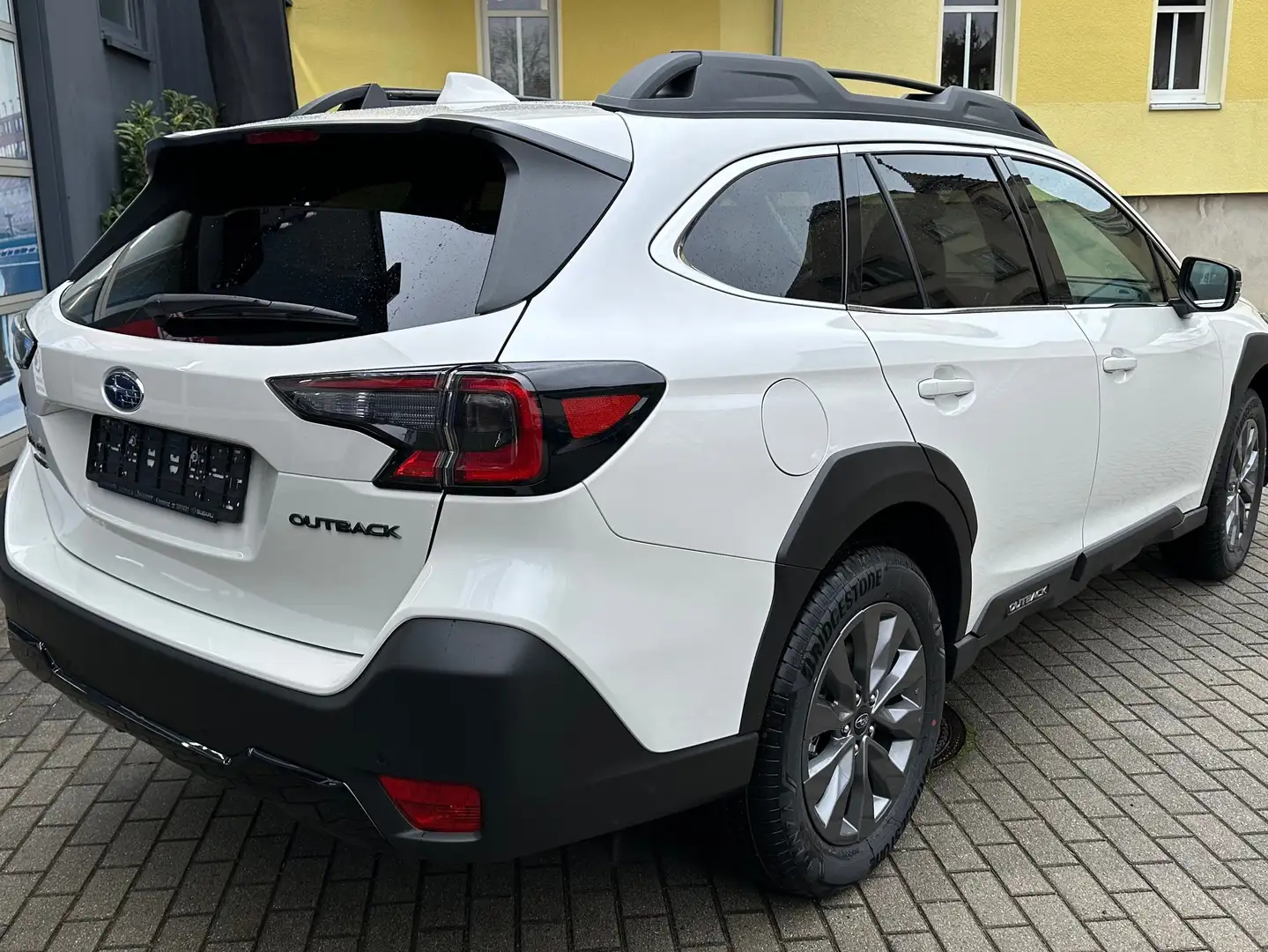 Subaru OUTBACK 2.5i Lineartr. Active Black Special "Aktionspreis" Bílá - 2