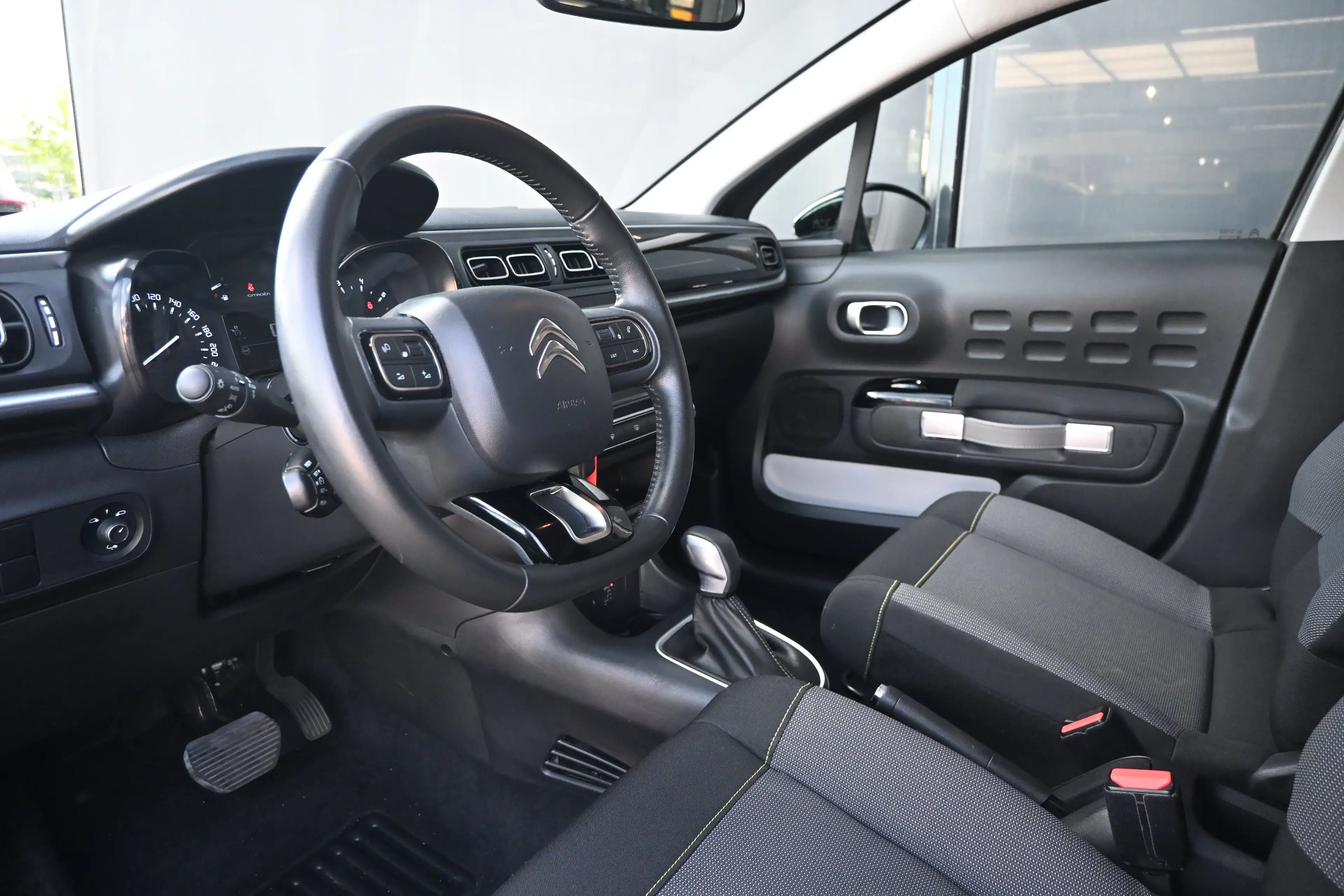 Citroen C3 1.2 PureTech Business | Cruise control | Navi by a — photo 6