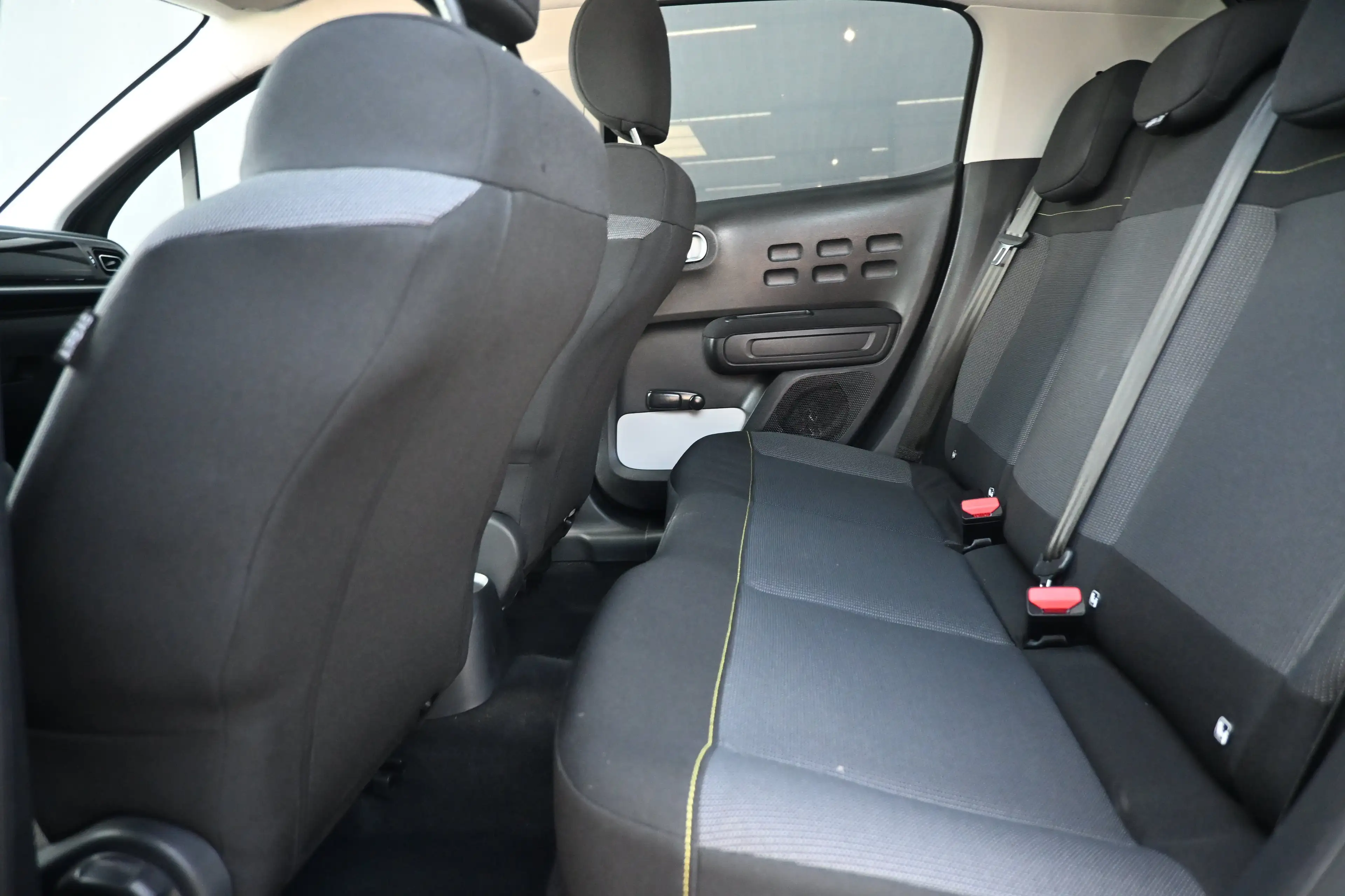 Citroen C3 1.2 PureTech Business | Cruise control | Navi by a — photo 8