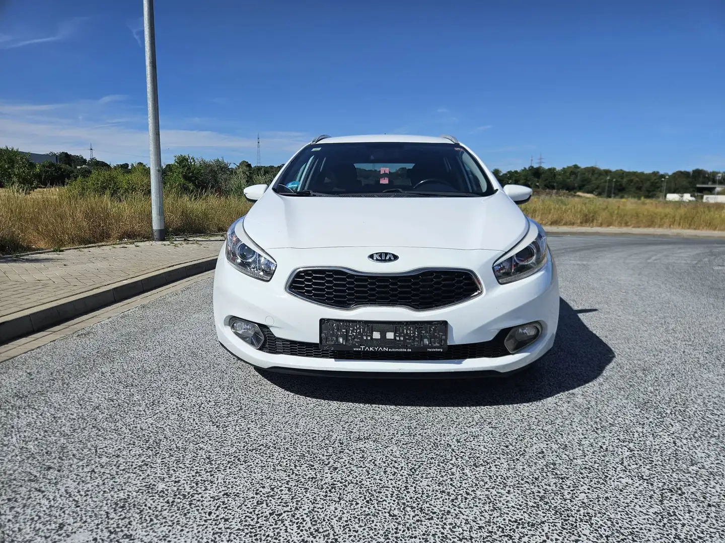 Kia Ceed SW / cee'd SW FIFA World Cup Edition Weiß - 2
