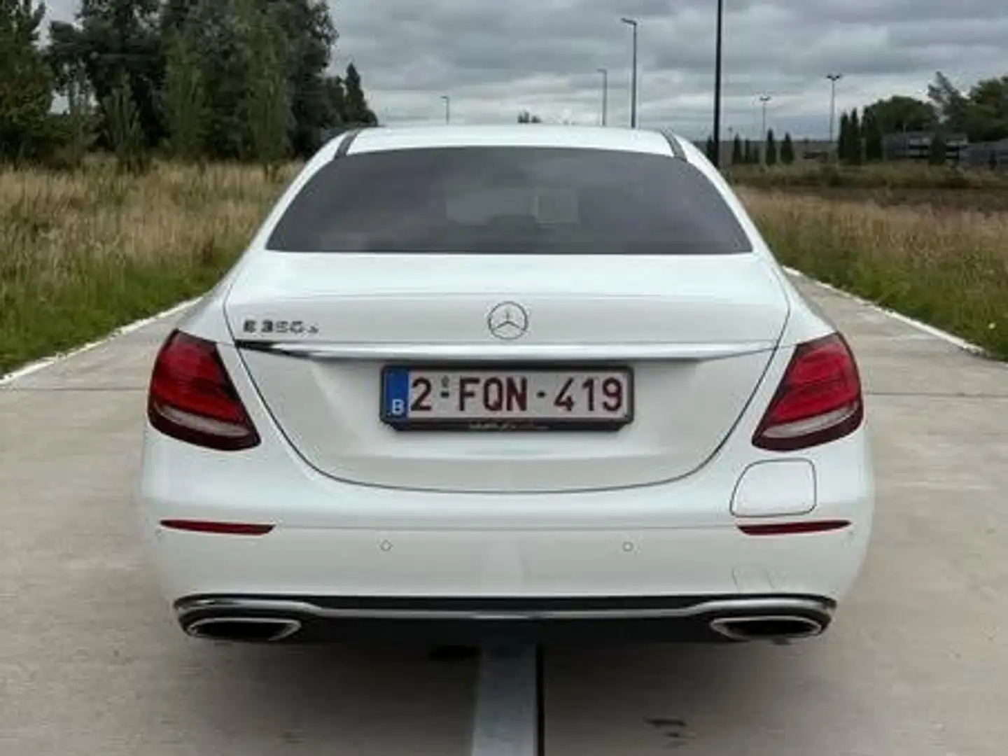 Mercedes-Benz 350 Blanc - 1