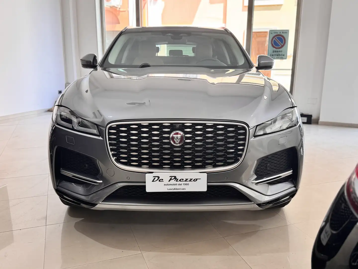 Jaguar F-Pace 2.0d i4 mhev SE awd 204cv auto Gris - 2