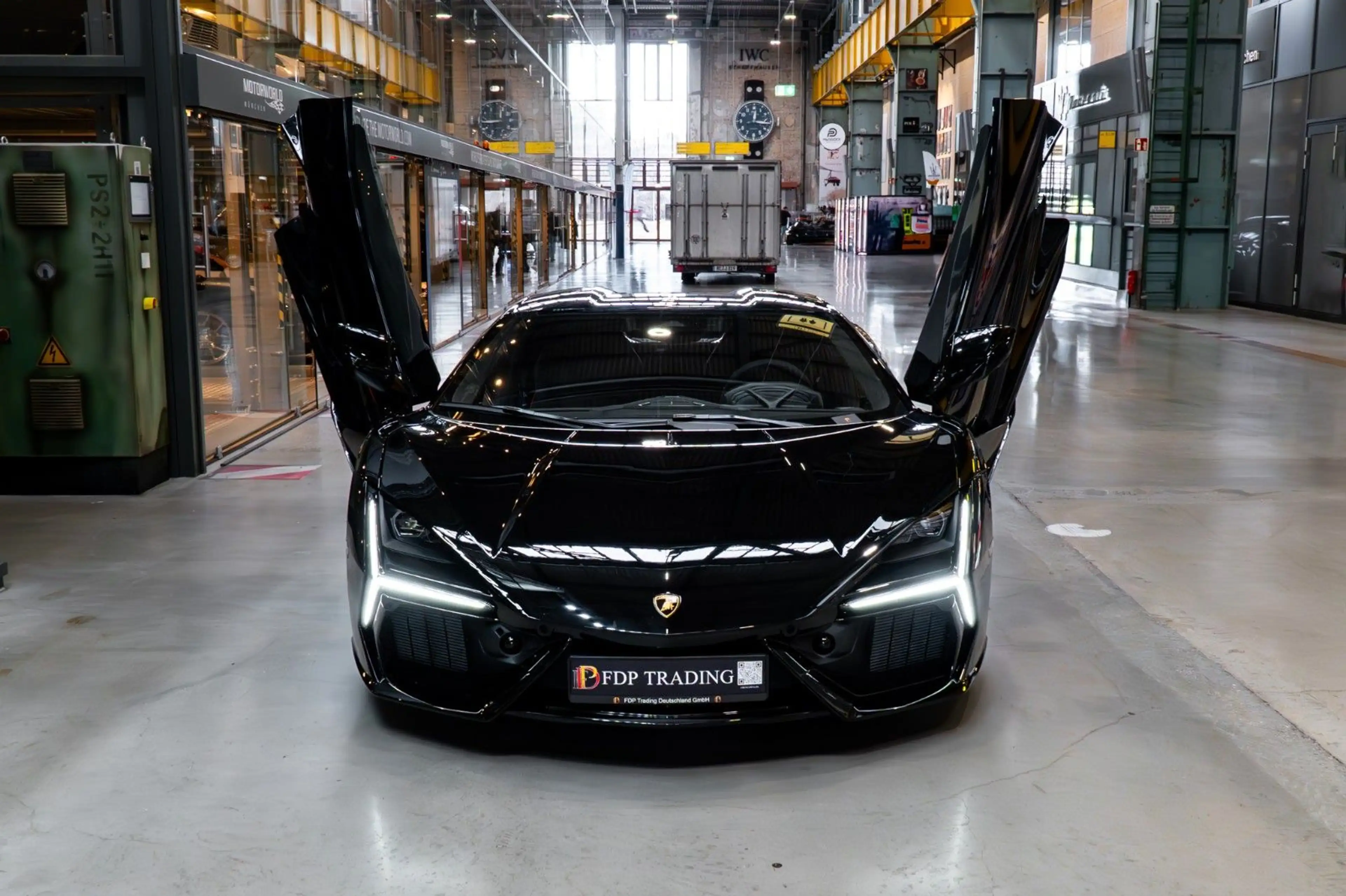 Lamborghini Revuelto Black Edition - Lift - Cam — photo 4