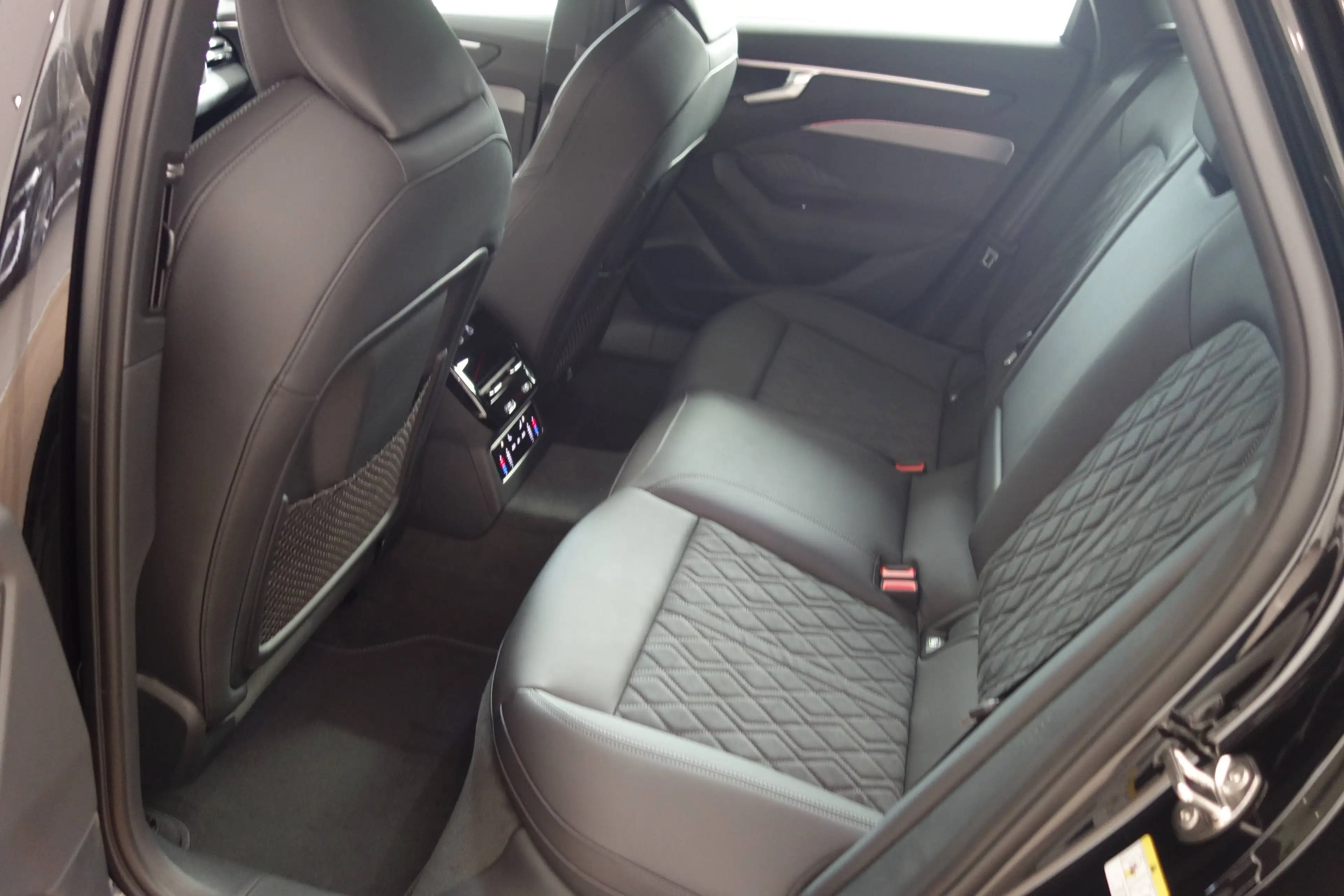 Audi A6 Avant 2.0 TDI quattro 150 kW — photo 6