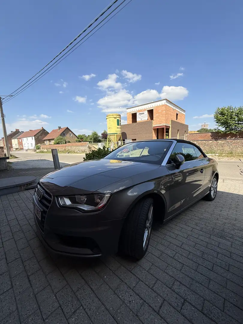 Audi A3 Cabriolet 2.0 TDi Quattro Attraction - 2